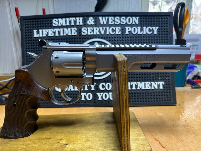Smith & Wesson Modell 686 Competitor