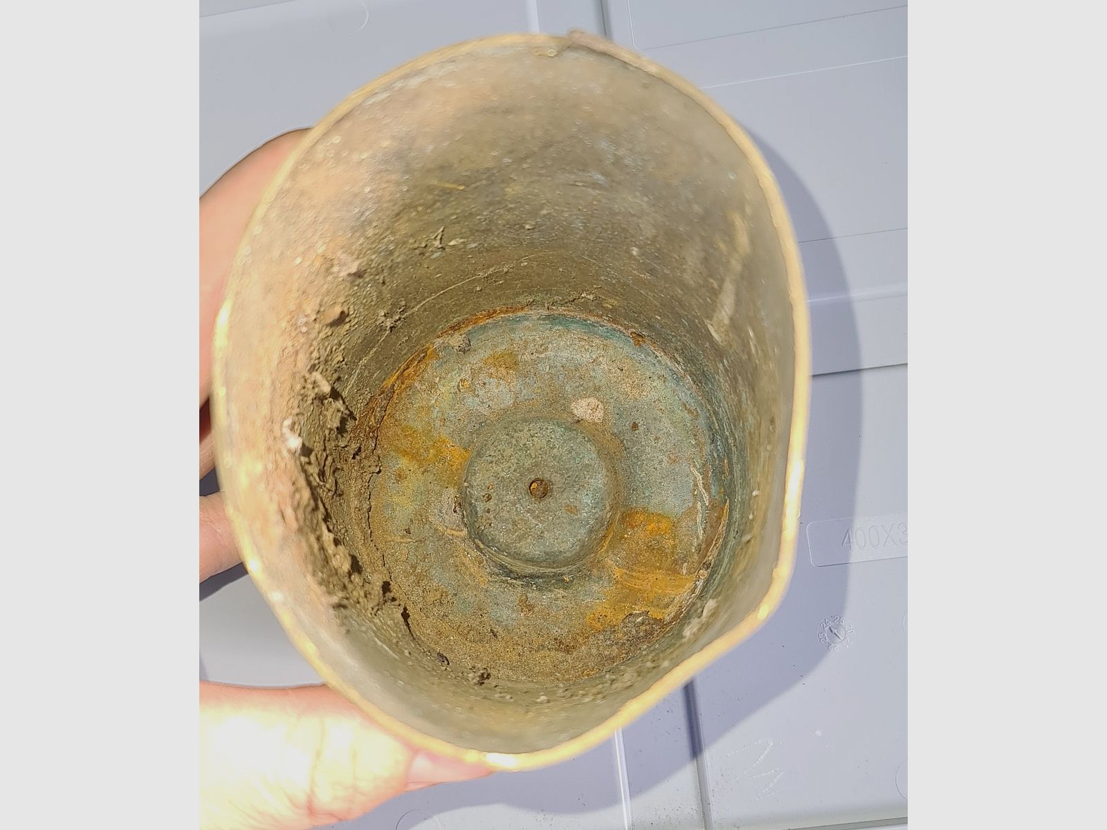 SEVERAL DECORATIVE ITEMS FROM THE WEHRMACHT ERA 1939 - 1945 / ASHTRAY, MEDAL, LAPEL PIN, PIN, STAMPING IRON, STAMP, GRENADE, SHELL, FLACK, SHELL, CARTRIDGE, SS, HJ, SA, WAR, METAL,