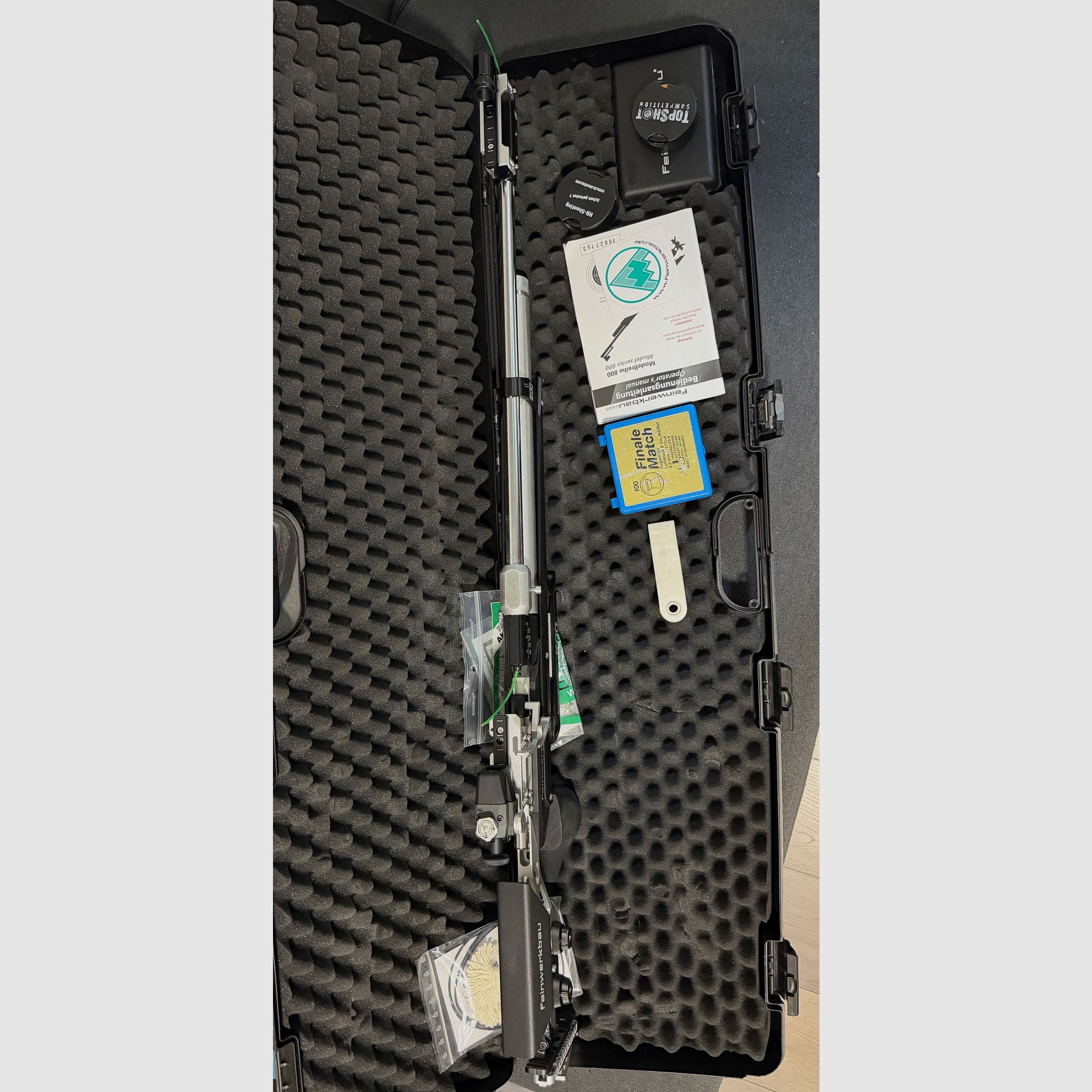 Feinwerkbau (FWB) 800 Alu – Match air rifle 4.5 mm (.177) right-handed – complete set with case, image 2 of 11