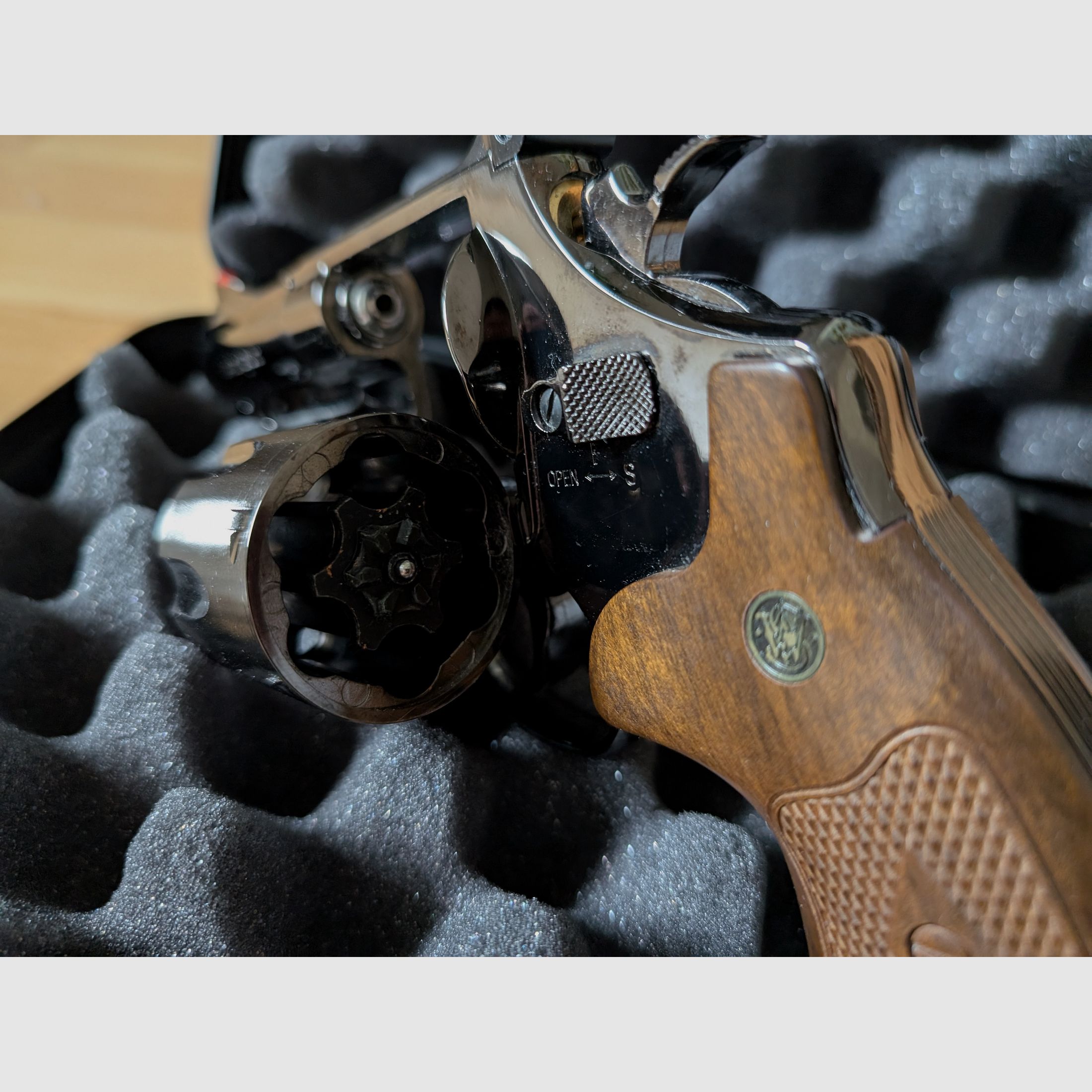 Smith & Wesson M 29 Revolver/  44 Magnum  CO 2 /  4,5 mm BB - Frei ab 18 