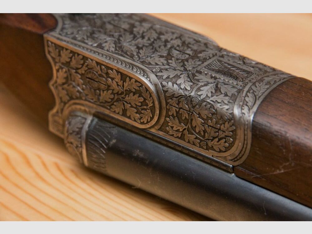 exklusive Jagdflinte side-by-side mit tiefgestochener Gravur Querflinte Doppelflinte