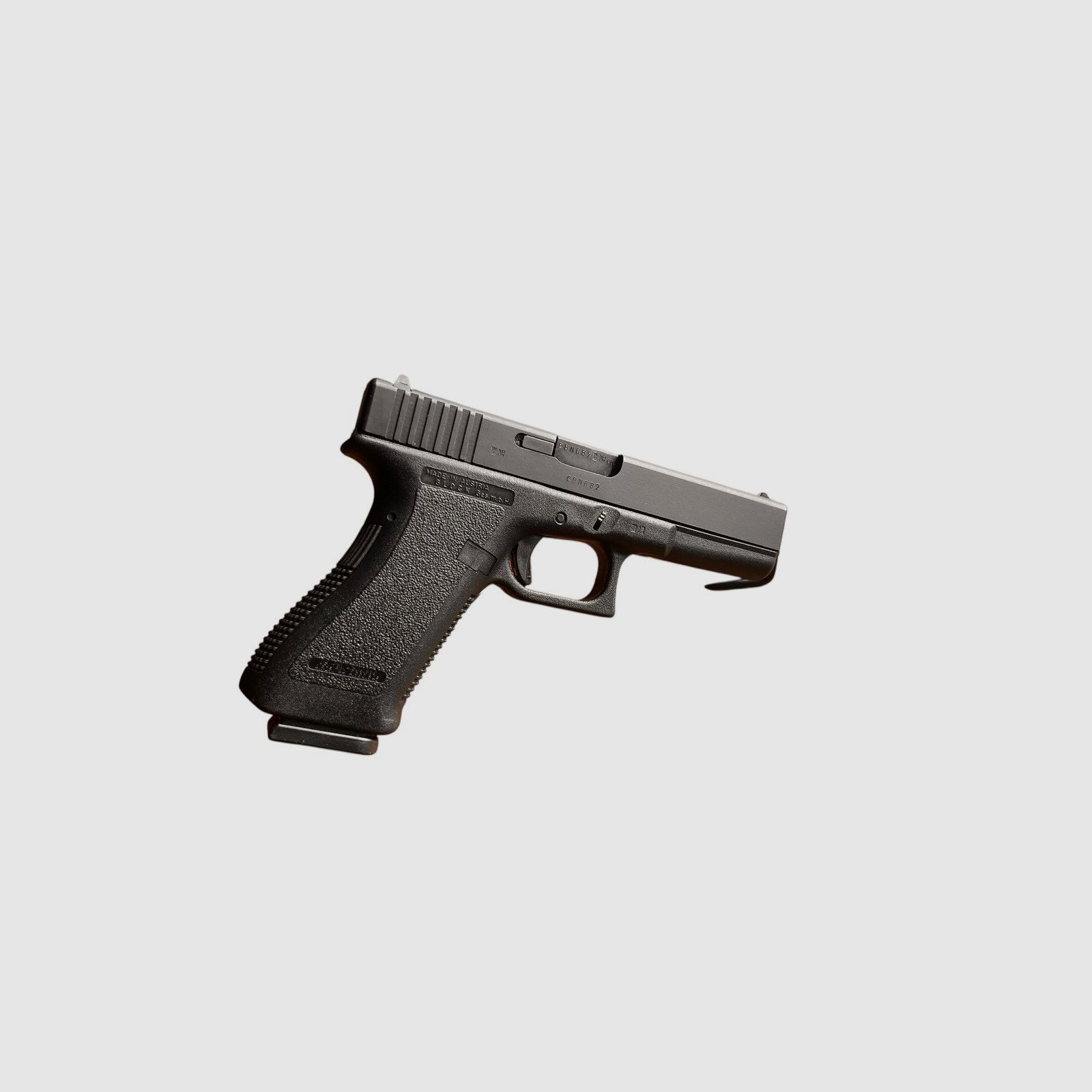 Pistolet Glock 17 Gen 2 kaliber 9x19mm | Klasyczny Model, zdjęcie 3 z 8