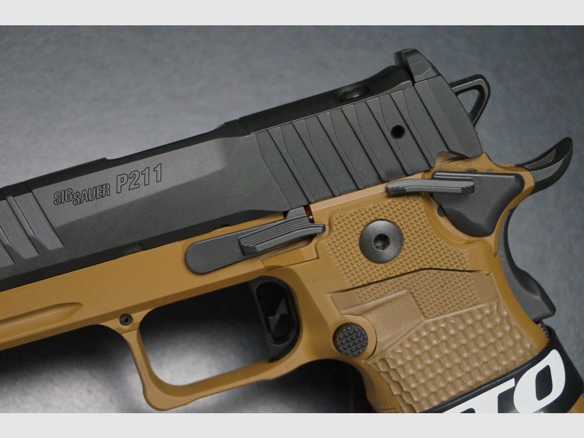 Sig Sauer P211 GTO Combat Coyote, immagine 6 di 7