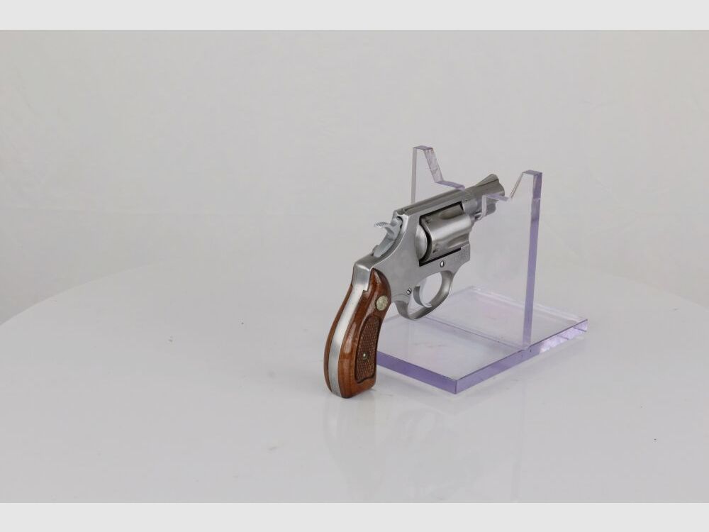 S&W 60