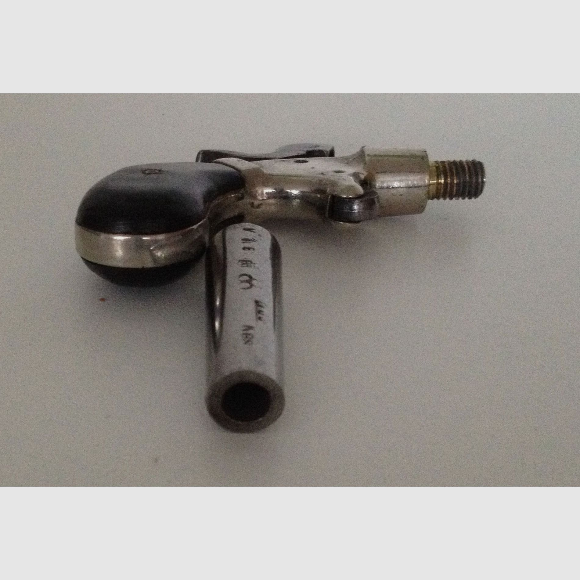 Kleiner Percussions Derringer Kal.32