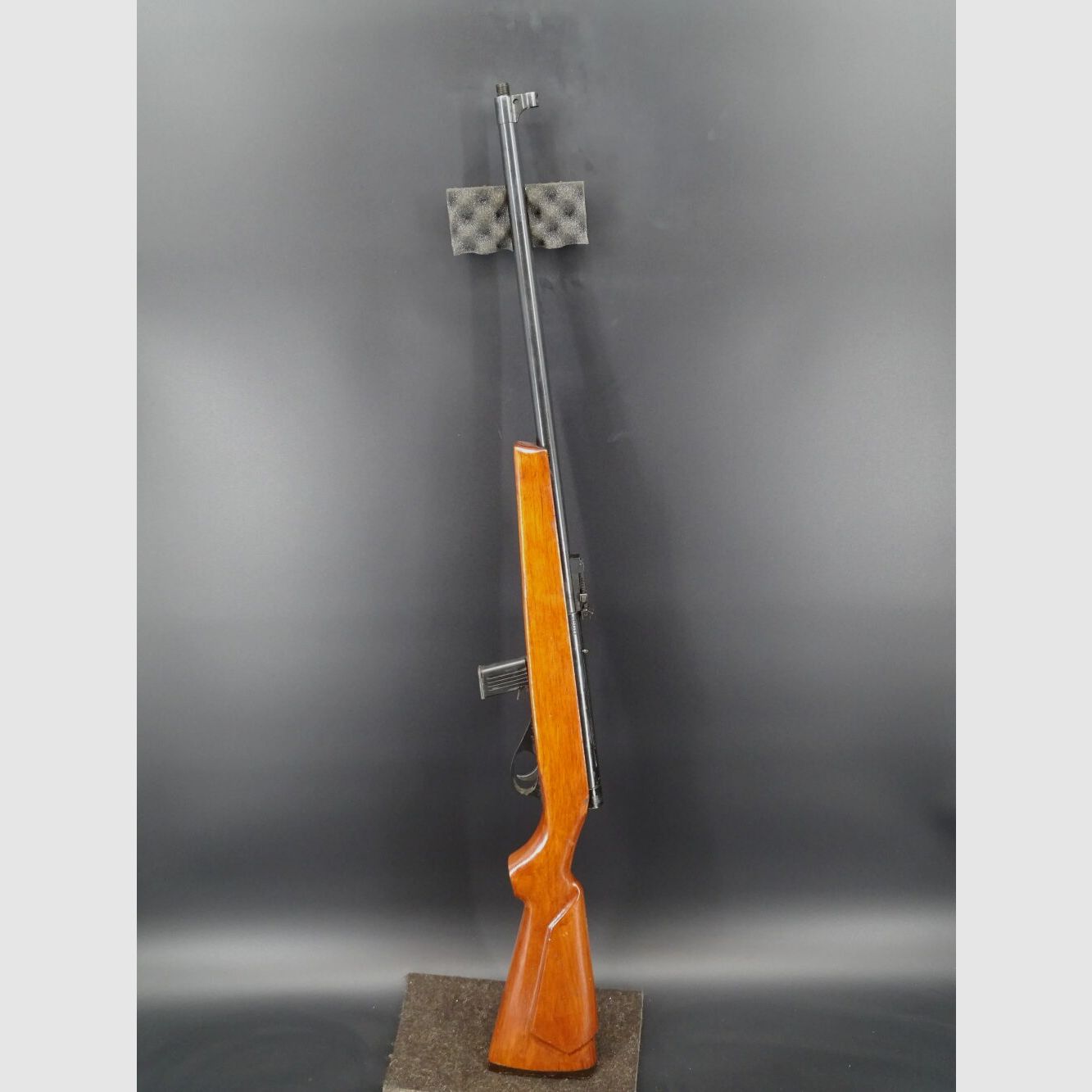Umarex JW 10 Norinco semi-automatisch geweer kaliber .22lr met schroefdraad 1/2x20 UNF JW 10