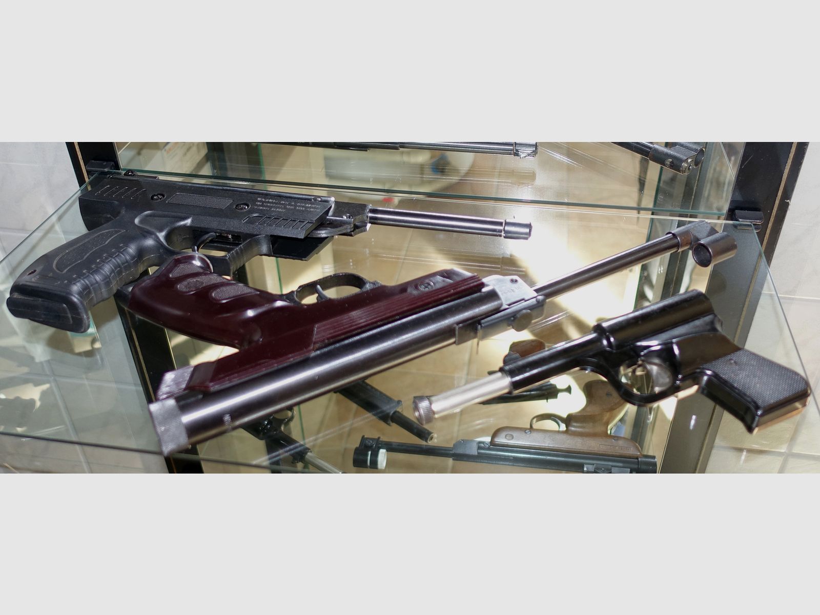 Luftpistolen Sammlung / 14 Stück / Walther Diana Umarex Lov Baikal Record usw.