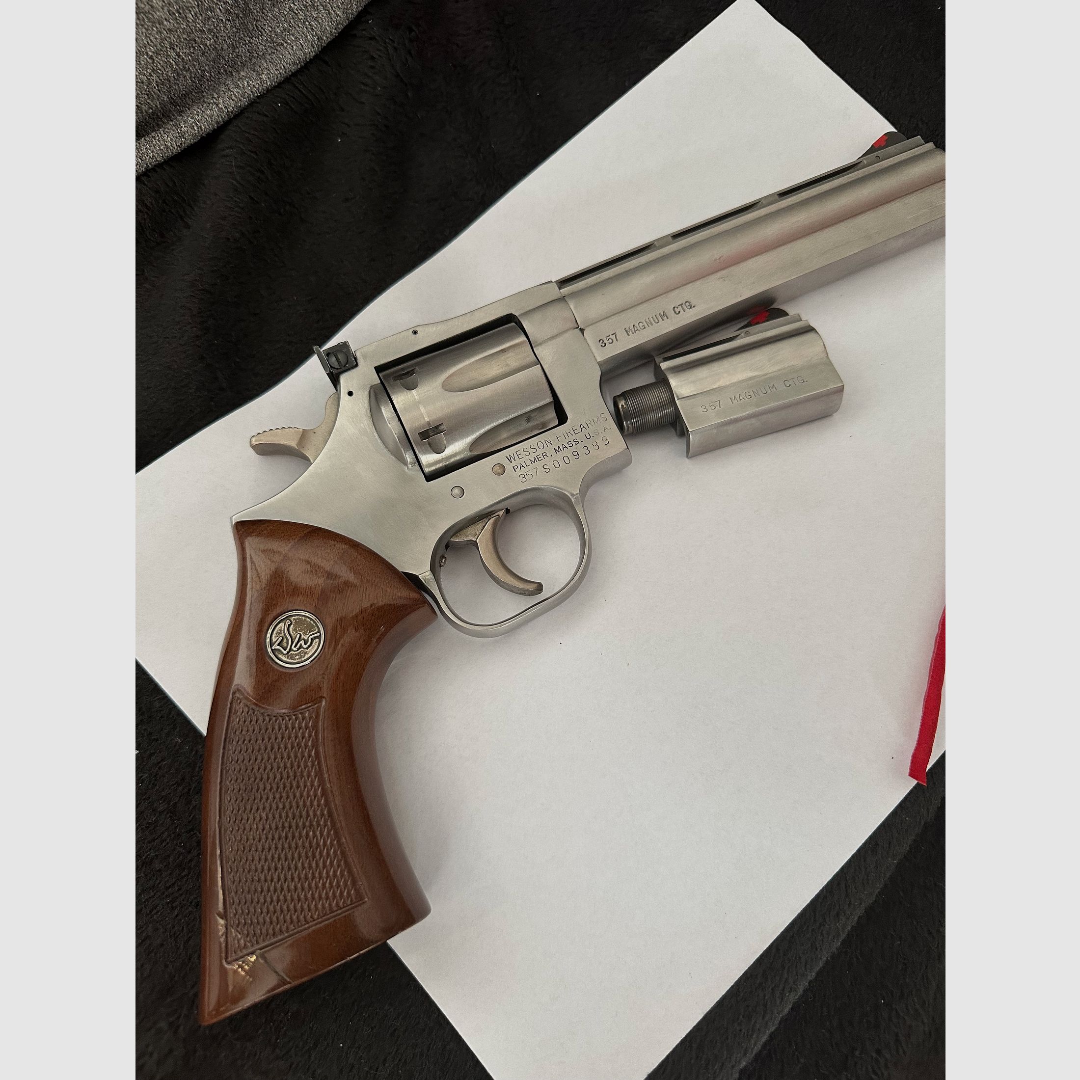 Schwerer Dan Wesson Revolver mit Wechsellauf