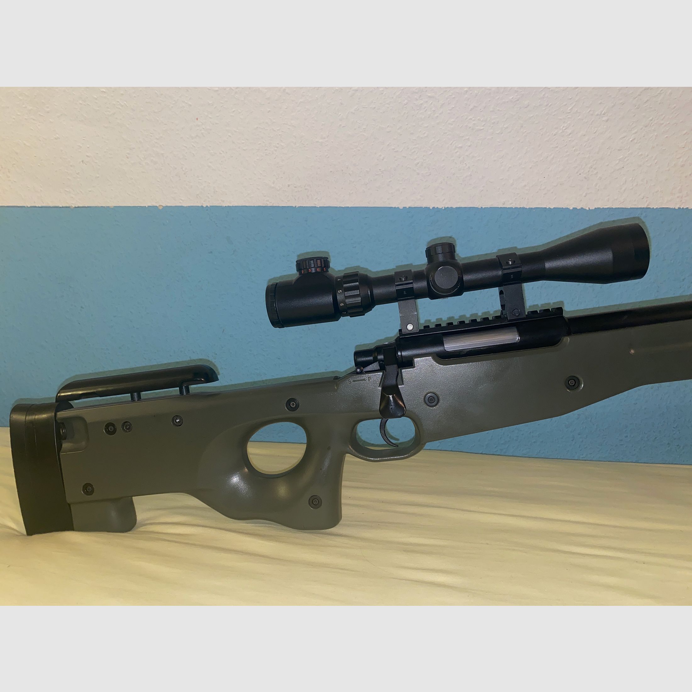 Airsoft / Softair Sniper (L96) avec beaucoup d'accessoires