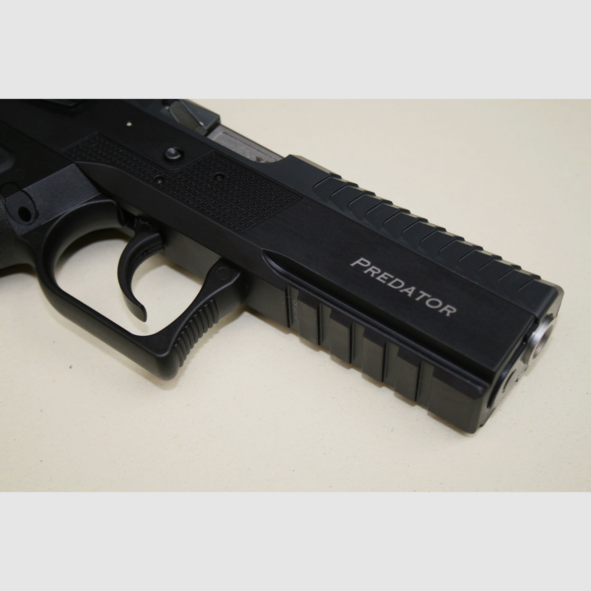Pistole PHOENIX PREDATOR SA/DA Optik 9×19, Bild 8 von 9