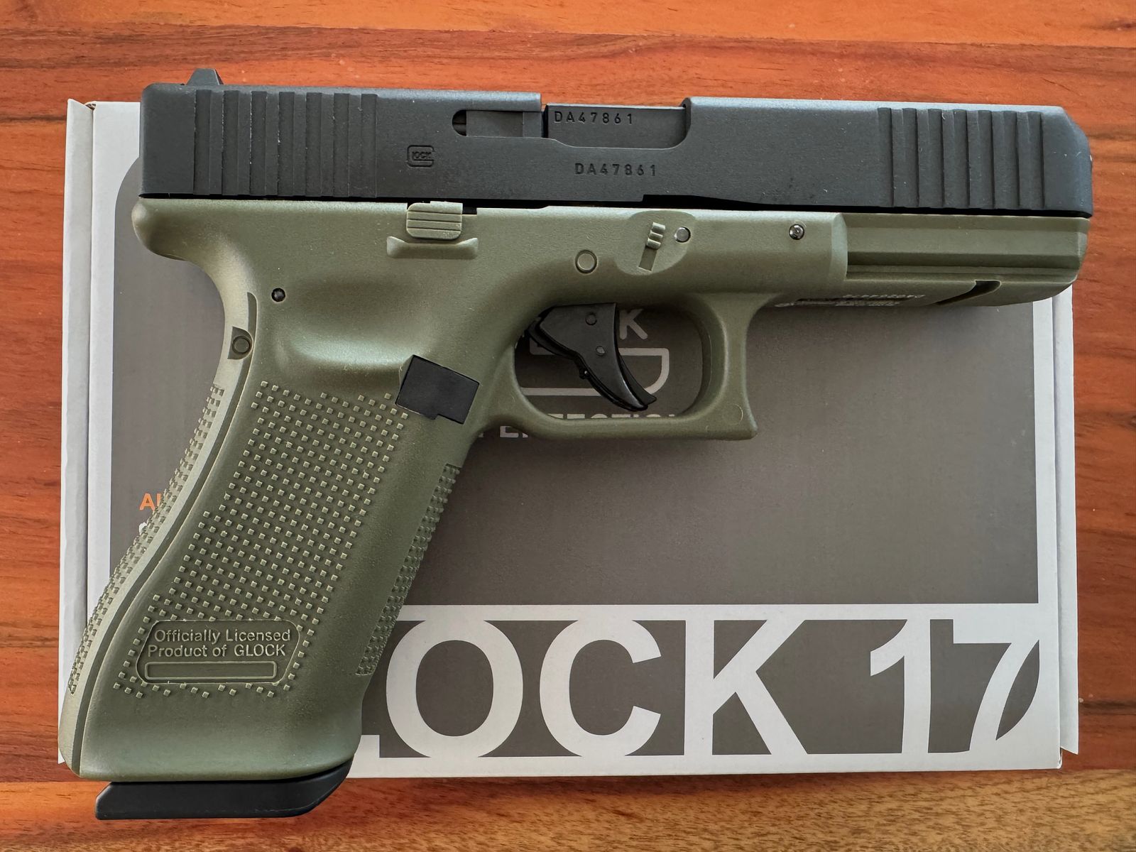Glock 17 Gen5 Battlefield Green pistola de CO2 calibre 4,5 mm BB de acero Blowback