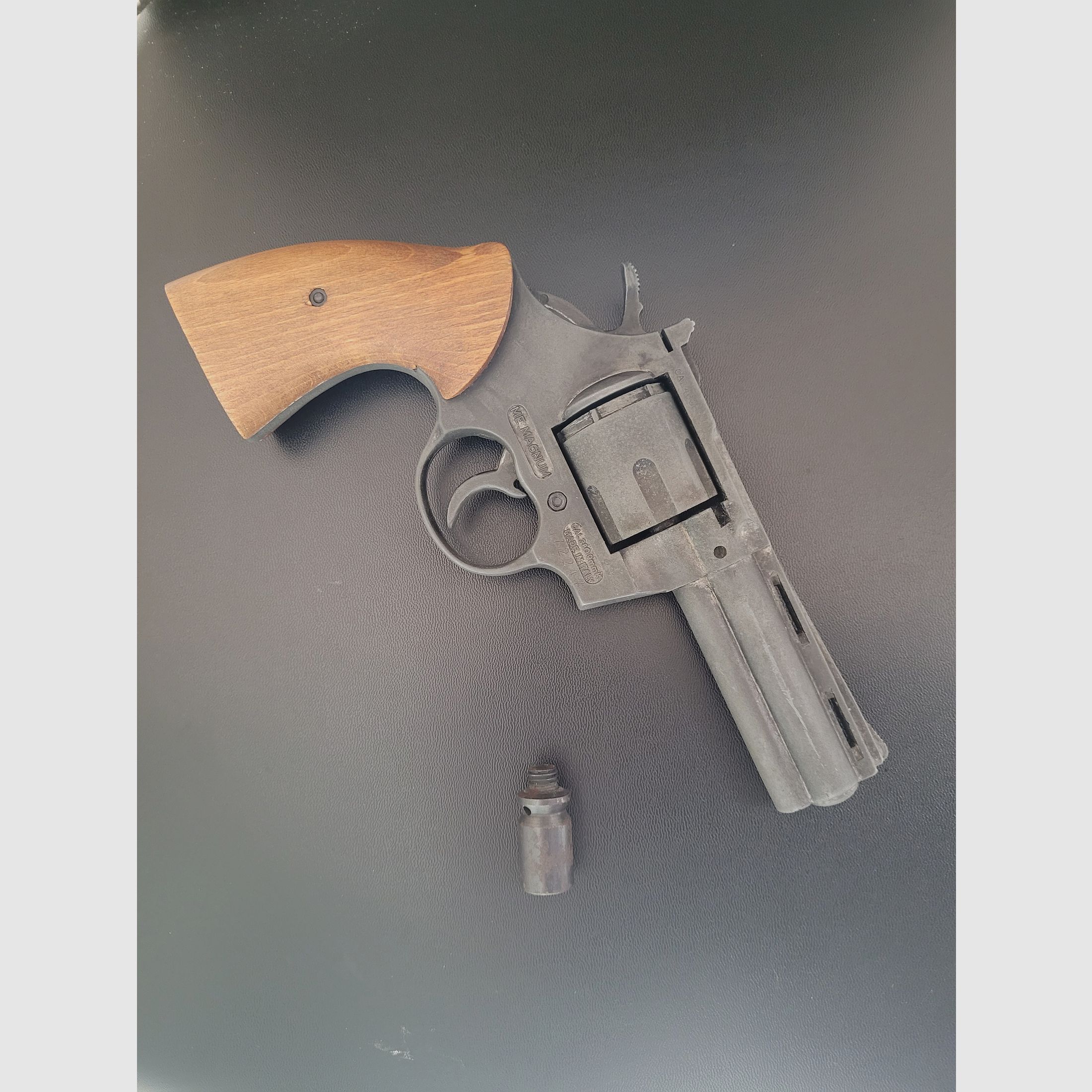 Revolver ME Magnum  9mm  Holzgriff  Schreckschuss 