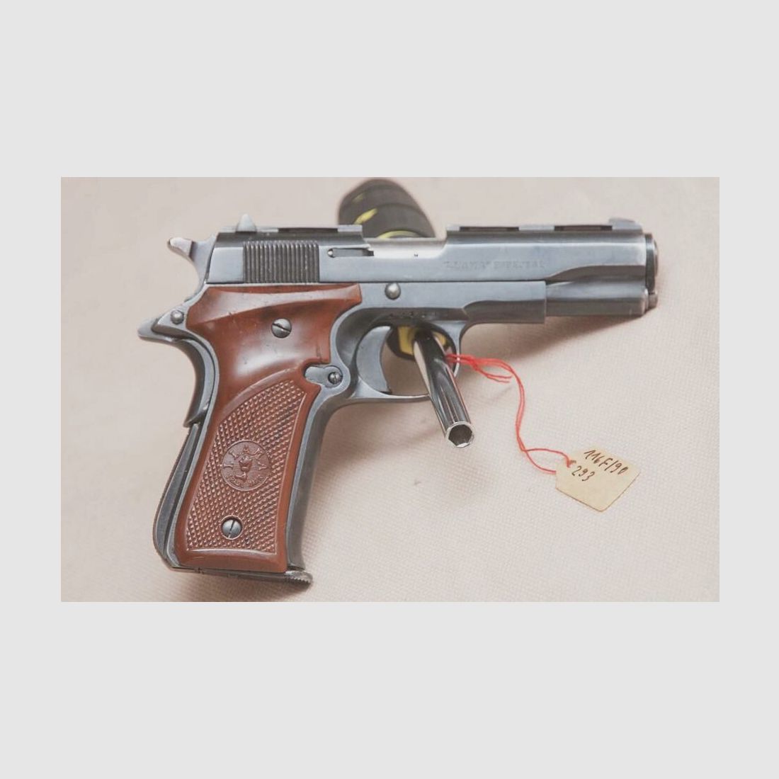 Llama 1911 Colt miniature copy .22lr fanshot collector's weapon trap hunting .22lr