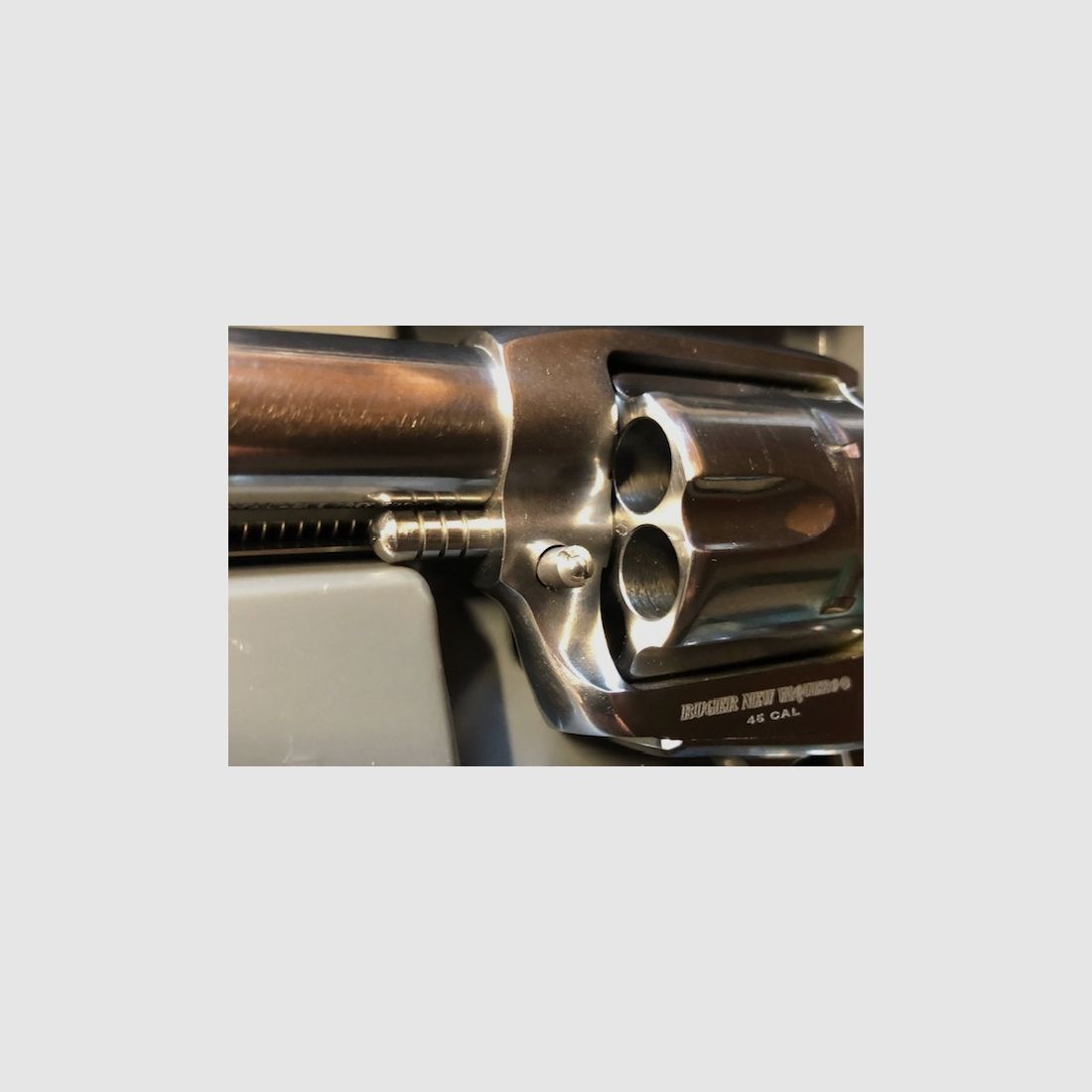 Ruger New Vaquero Revolver (.45 Colt) Neu