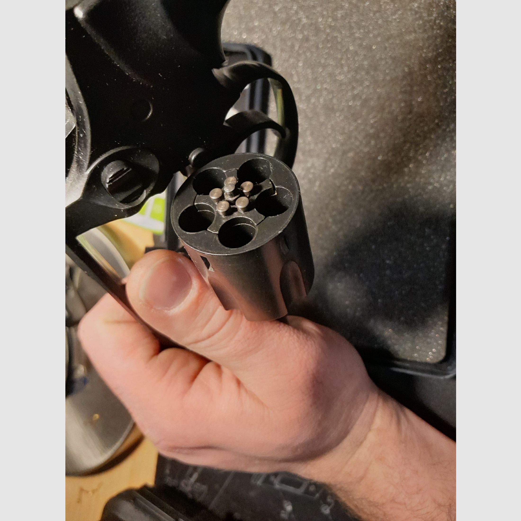 Iwg madlock revolver