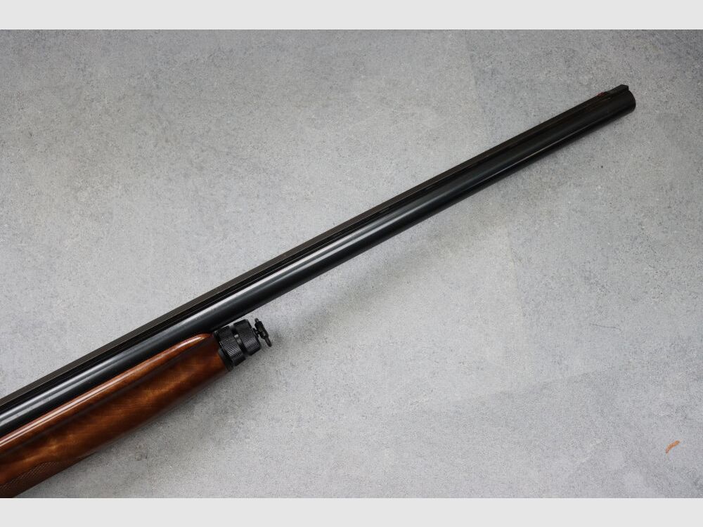 halbautomatische Flinte Benelli Manchino mit Reddot Manchino Auswurf Links