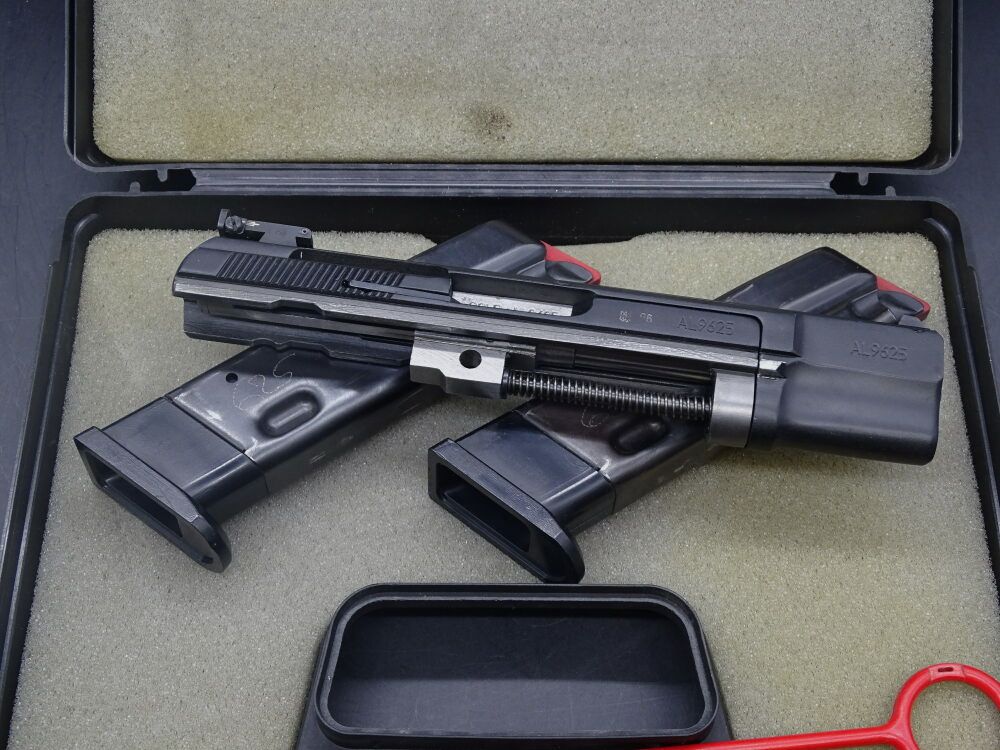 CZ 75 Kadet kaliber .22lr Kadet