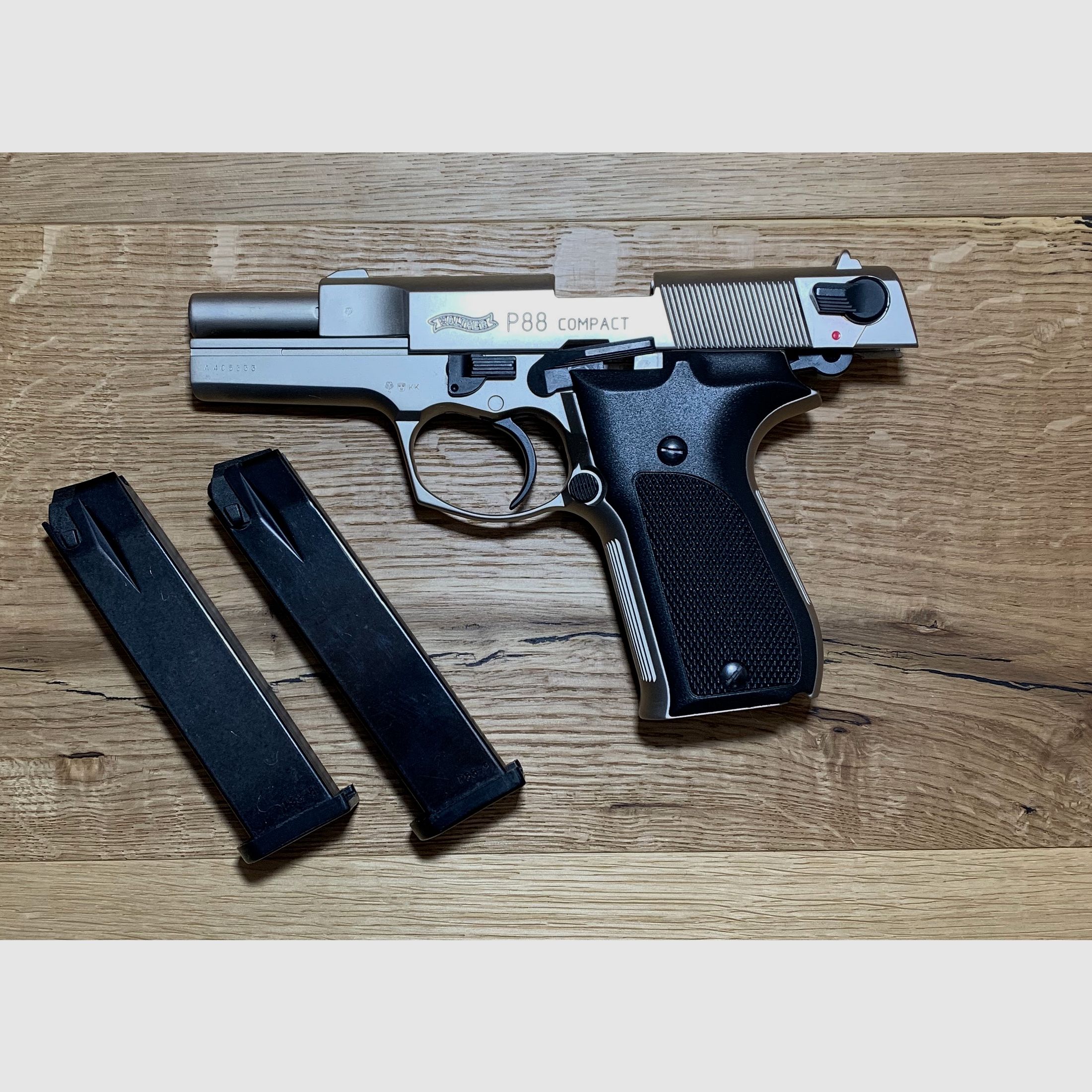 Walther P88 Compact signal pistol/blank firing gun 9mm P.A.K. in matte nickel-plated by Umarex