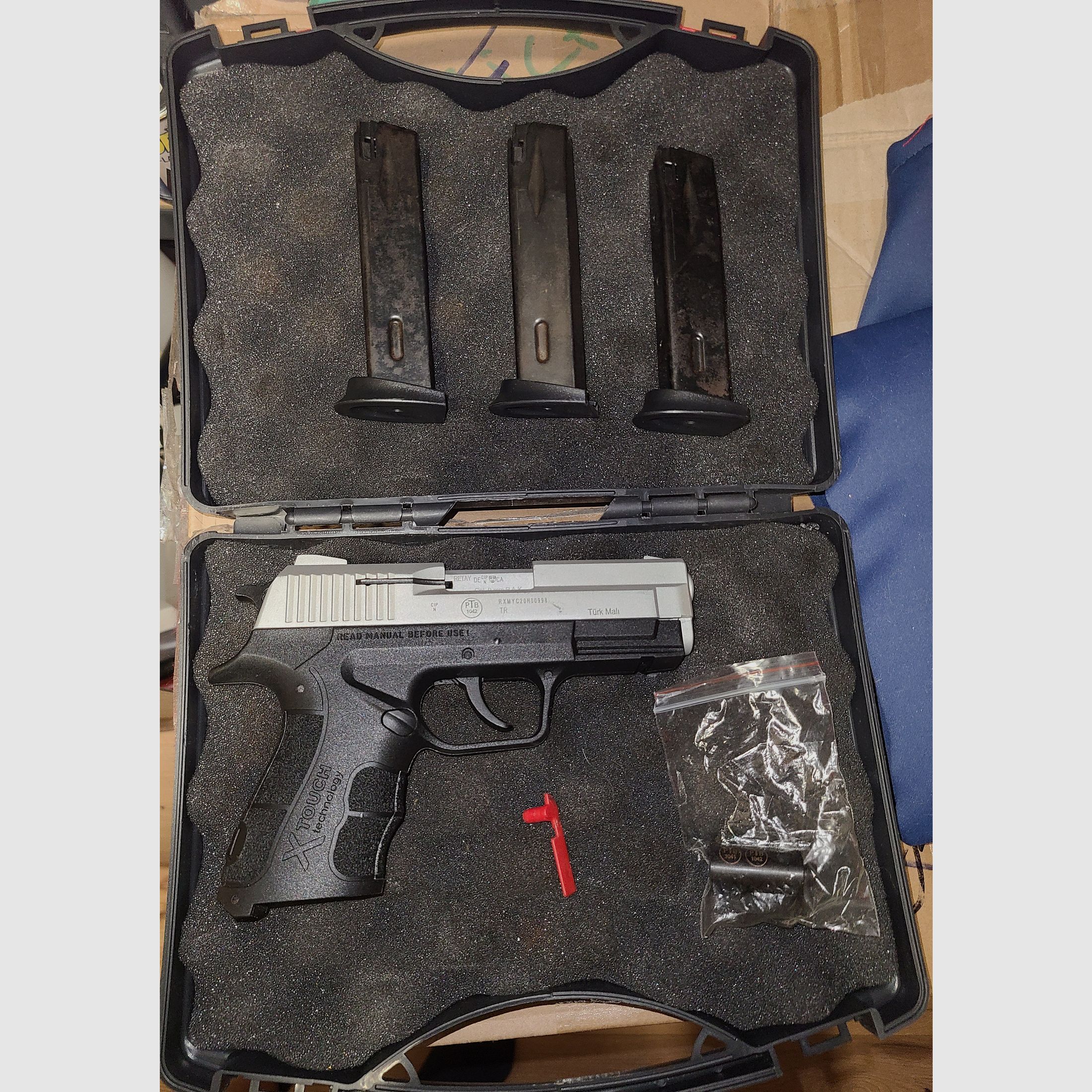 RETAY X TREME / VERCHROMT SILBER / mit Zubehör 3 MAGAZINE / mit OVP / cal. 9mm P.A.K. / PTB 1042 / SCHRECKSCHUSS GAS PISTOLE / SILVESTER / SELBSTVERTEIDIGUNG / NEUWERTIG