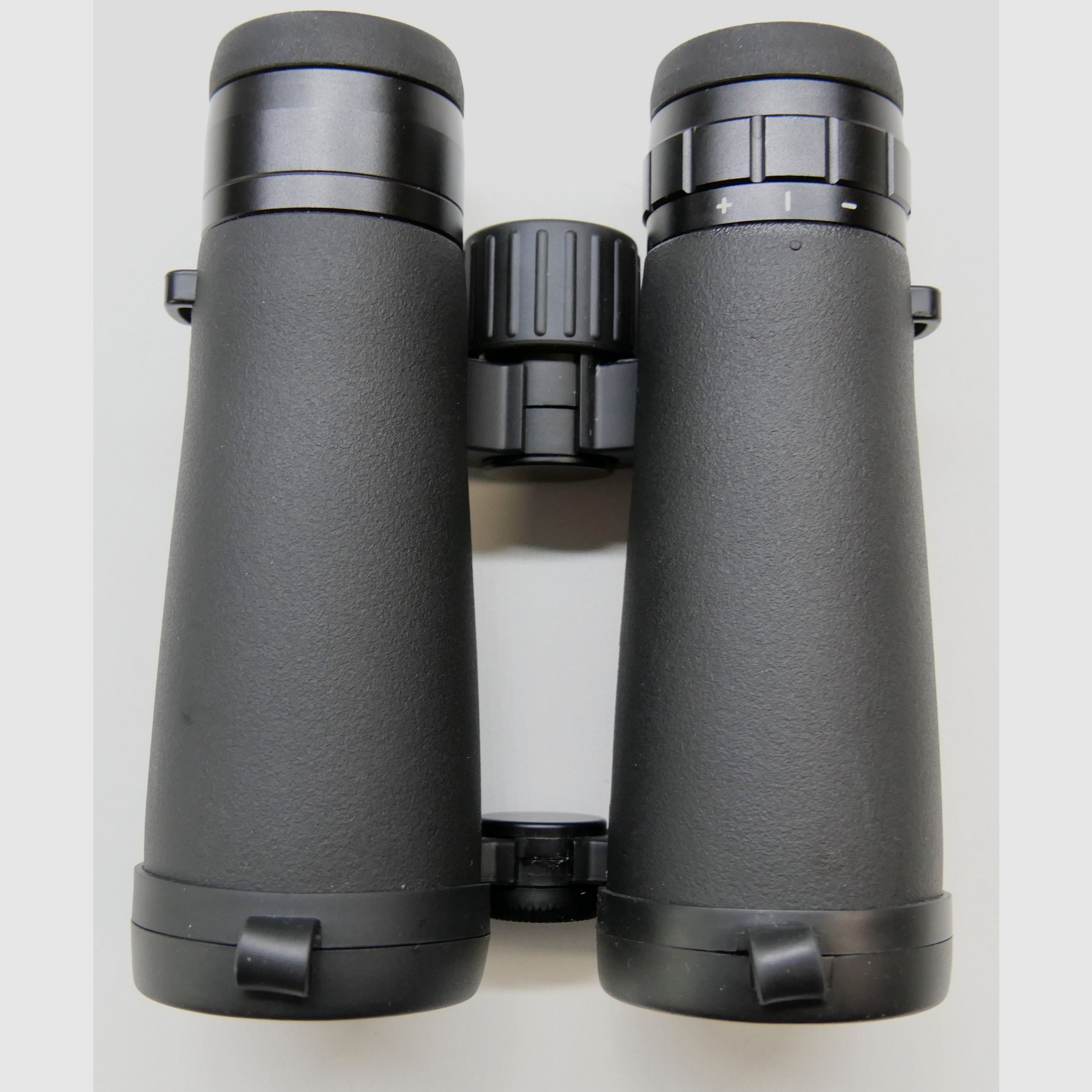 Expositor DDoptics prismáticos EDX 7x42