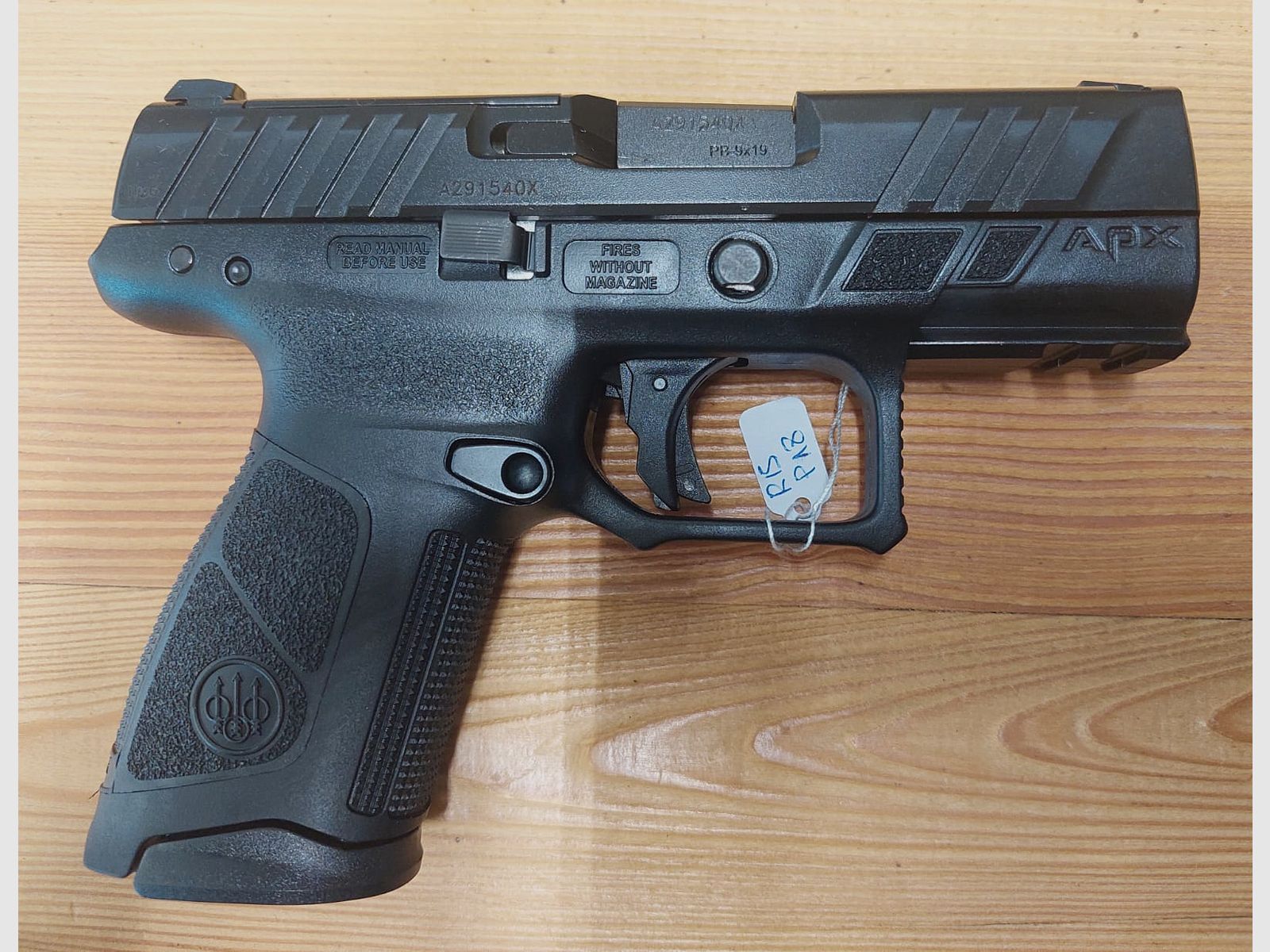 A 183 SEMIAUTOMATISCHE PISTOLE BERETTA APX A1 COMPACT CAL 9X19
