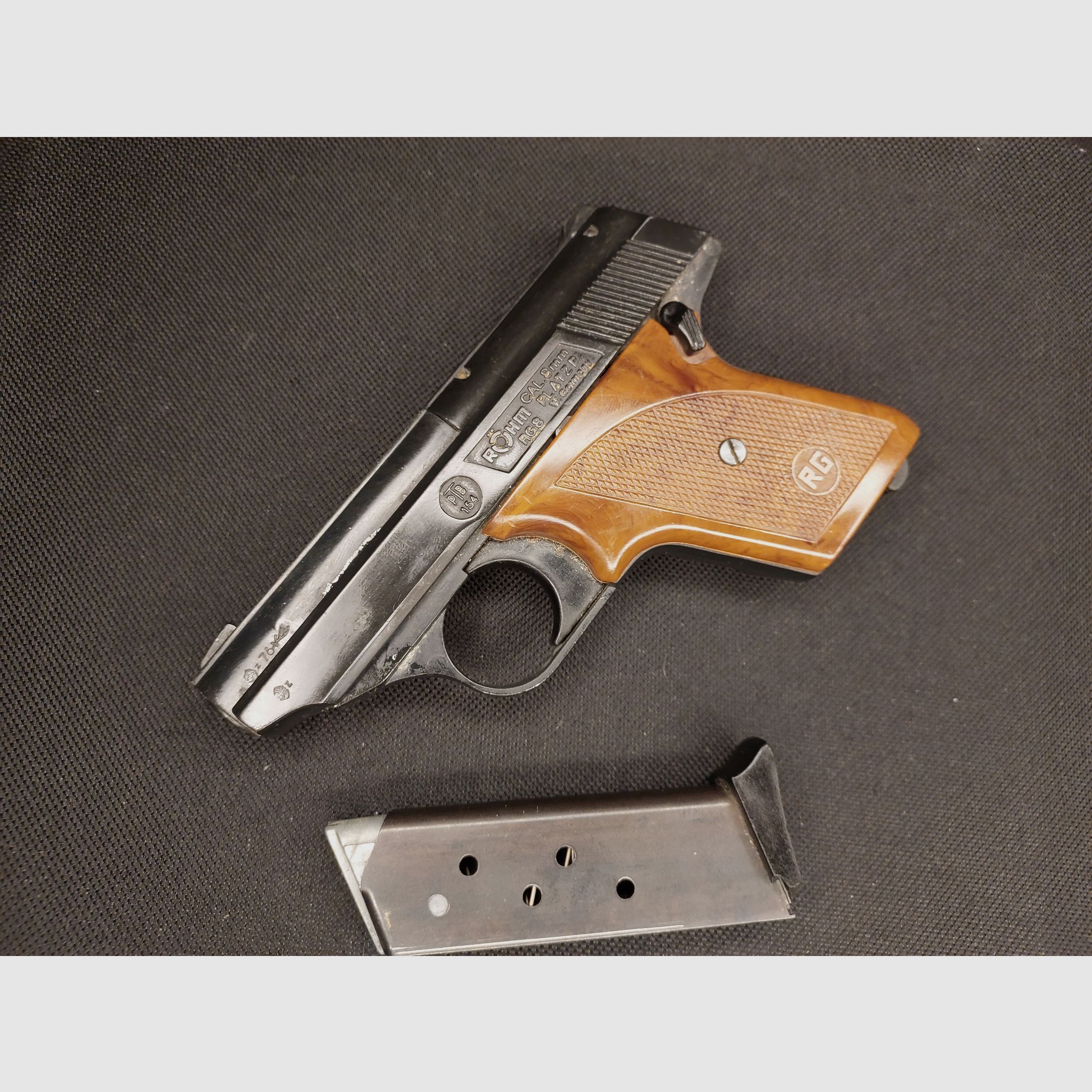 Röhm RG8 (RG 8) Schreckschuss Pistole Kal. 8mm (PTB 154)