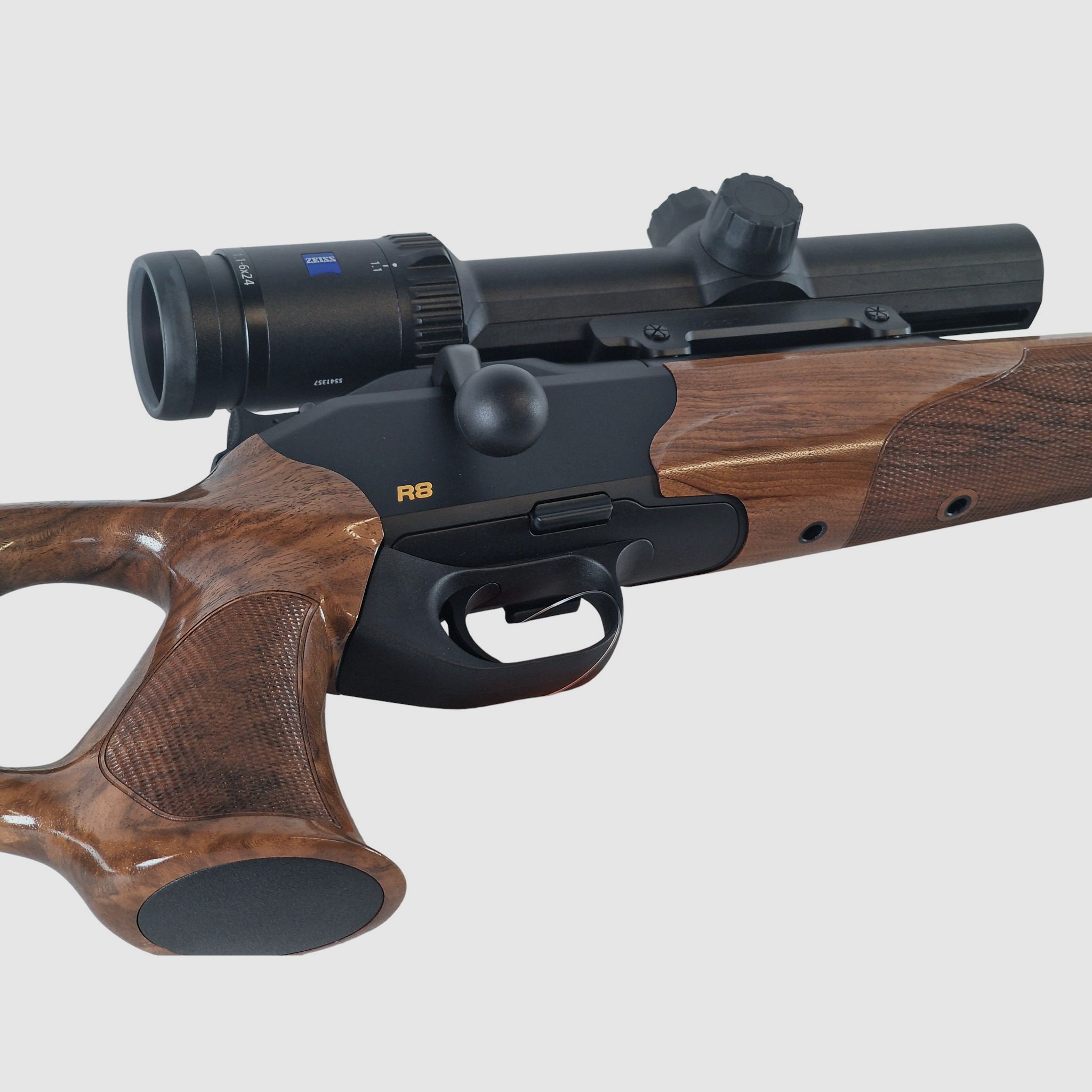 Blaser R8 Success Kal. 308 mit Schalldämpfer und Drückjagd-Optik Zeiss V6 1-6X24 LP sofort verfügbar