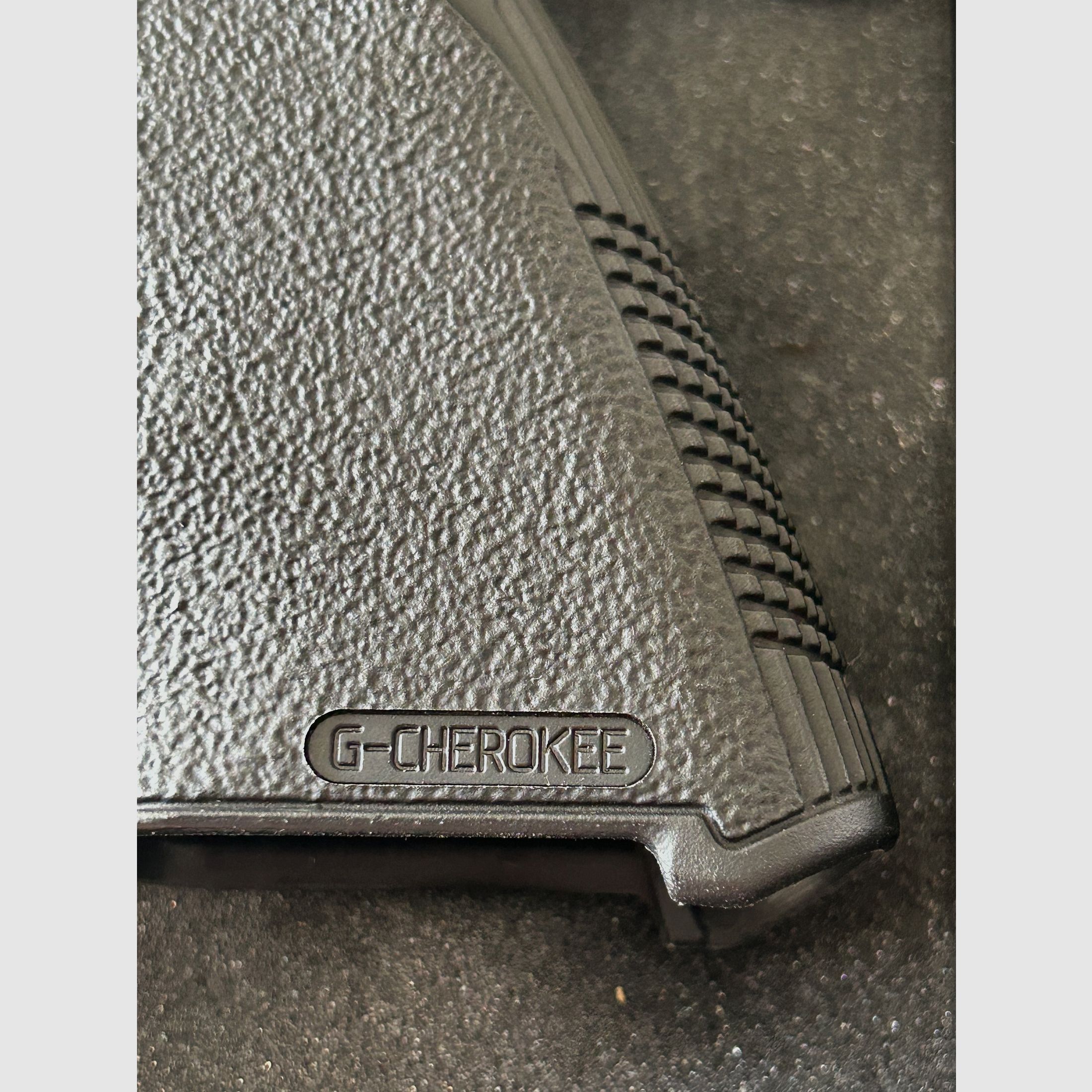 Verkaufe halbautomatische Pistole 9mm Luger