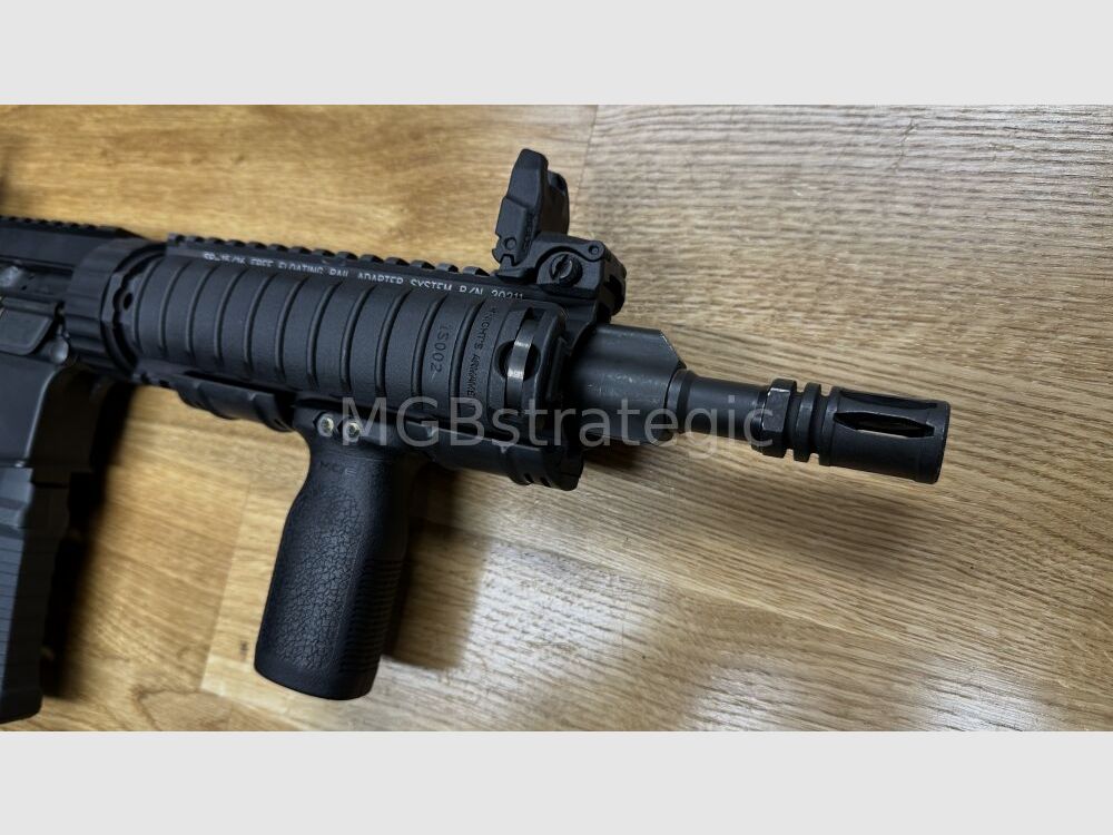 DPMS RFA3-L16 Lite 16 - 10,5" Lauf - halbautom. Büchse .223Rem System Typ AR15 AR-15 - Original Knight’s Armament Company Handschutz KAC