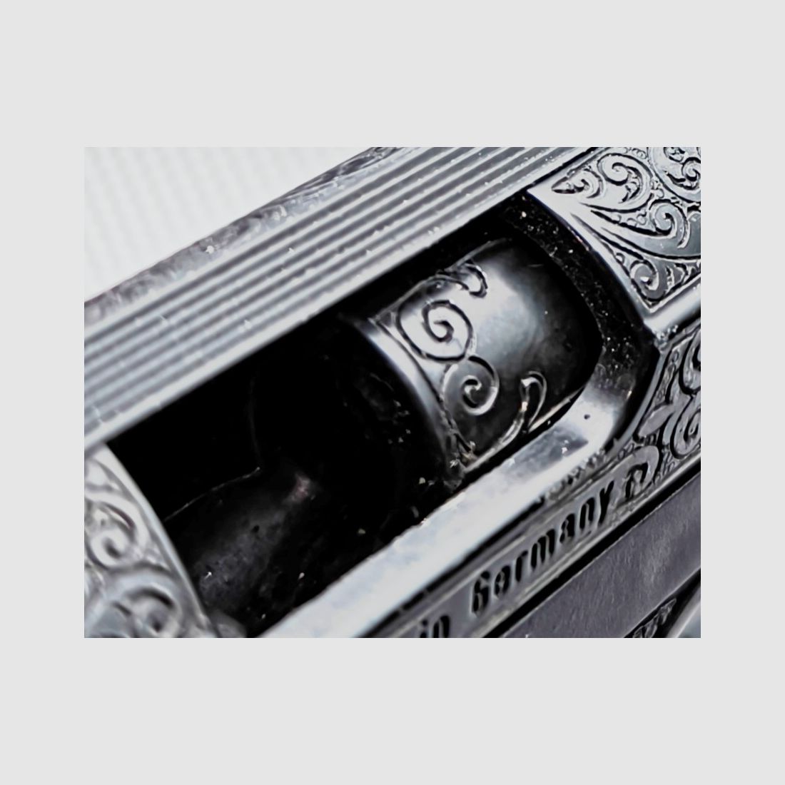 ⚠️ Attention collectors display piece, Heckler & Koch Mod. SP9 - with engraving - visually & functionally impeccable very good condition, like new & hardly fired & as SRS gas/blank pistol caliber 9mm PAK hardly to be found!!