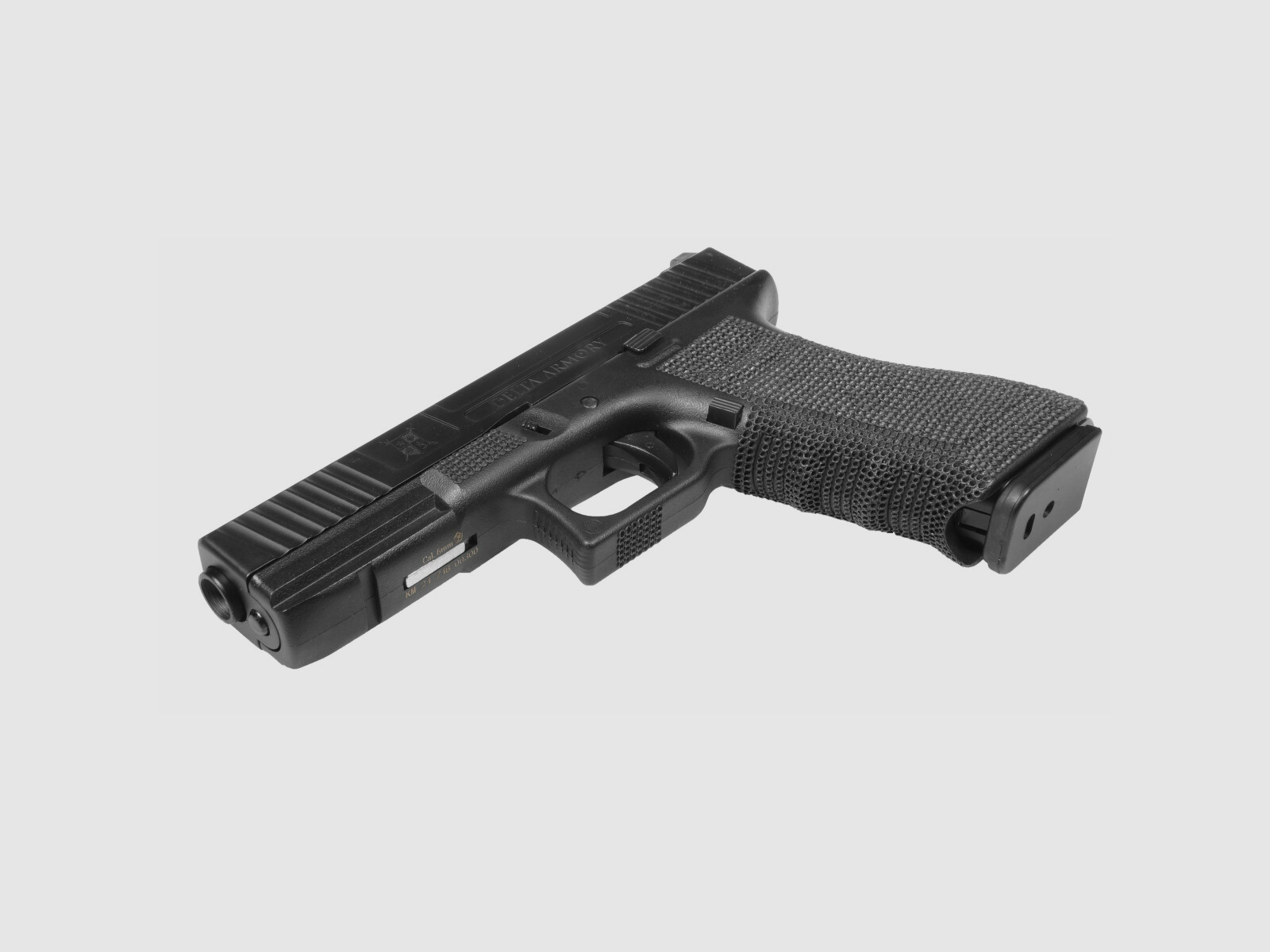 P04 GBB Airsoft Pistole in Schwarz | Delta Armory