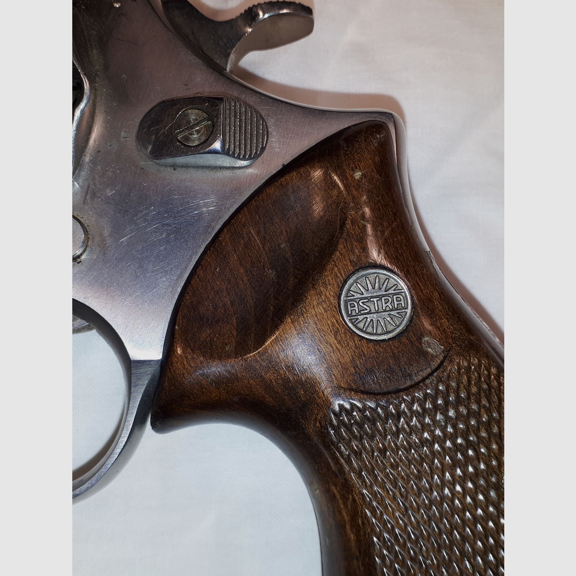 Astra Revolver, .357 Mag., en acier inoxydable.