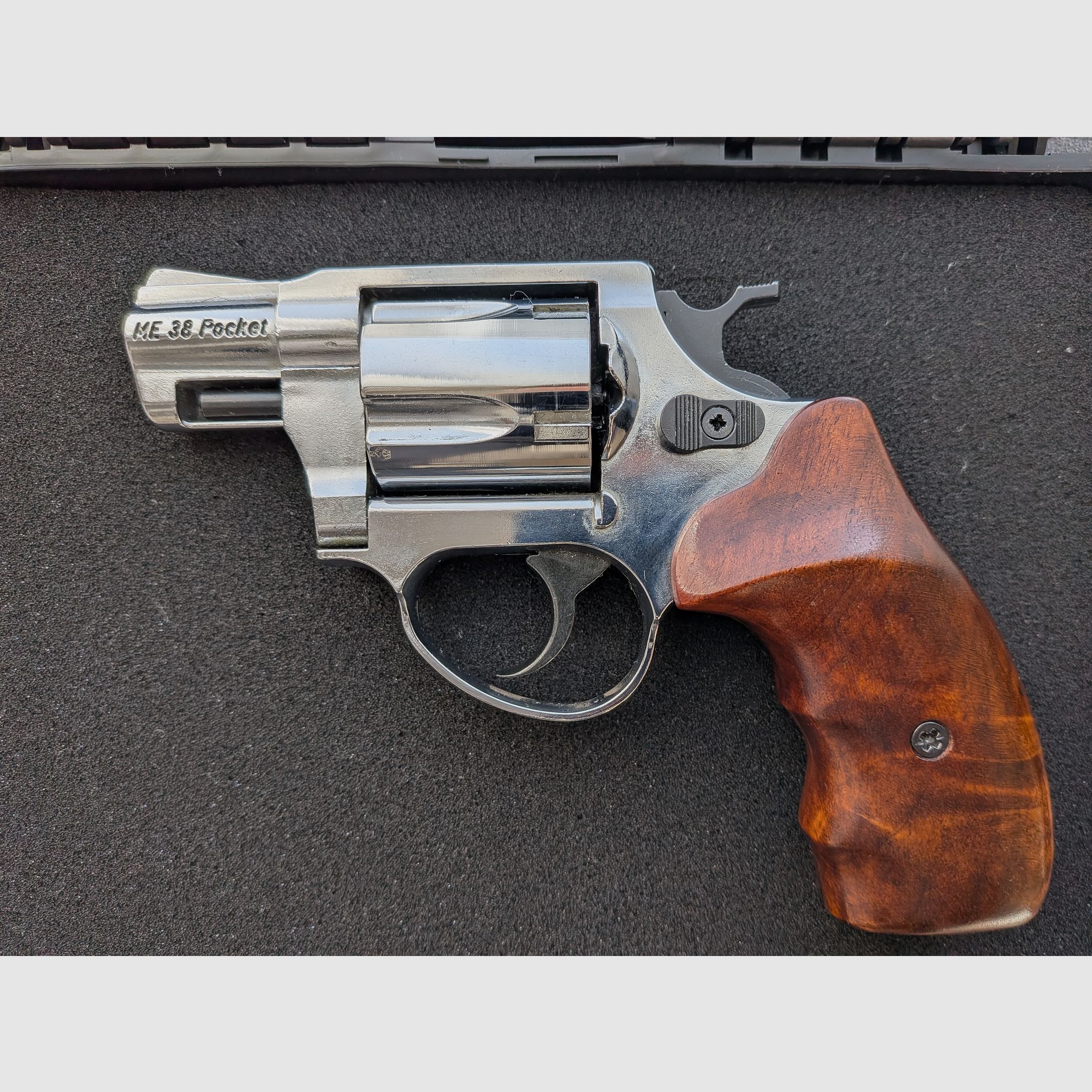 ME 38 Pocket Revolver – verchromt - PTB 631 - 9mm Knall - Holzgriff - SSW