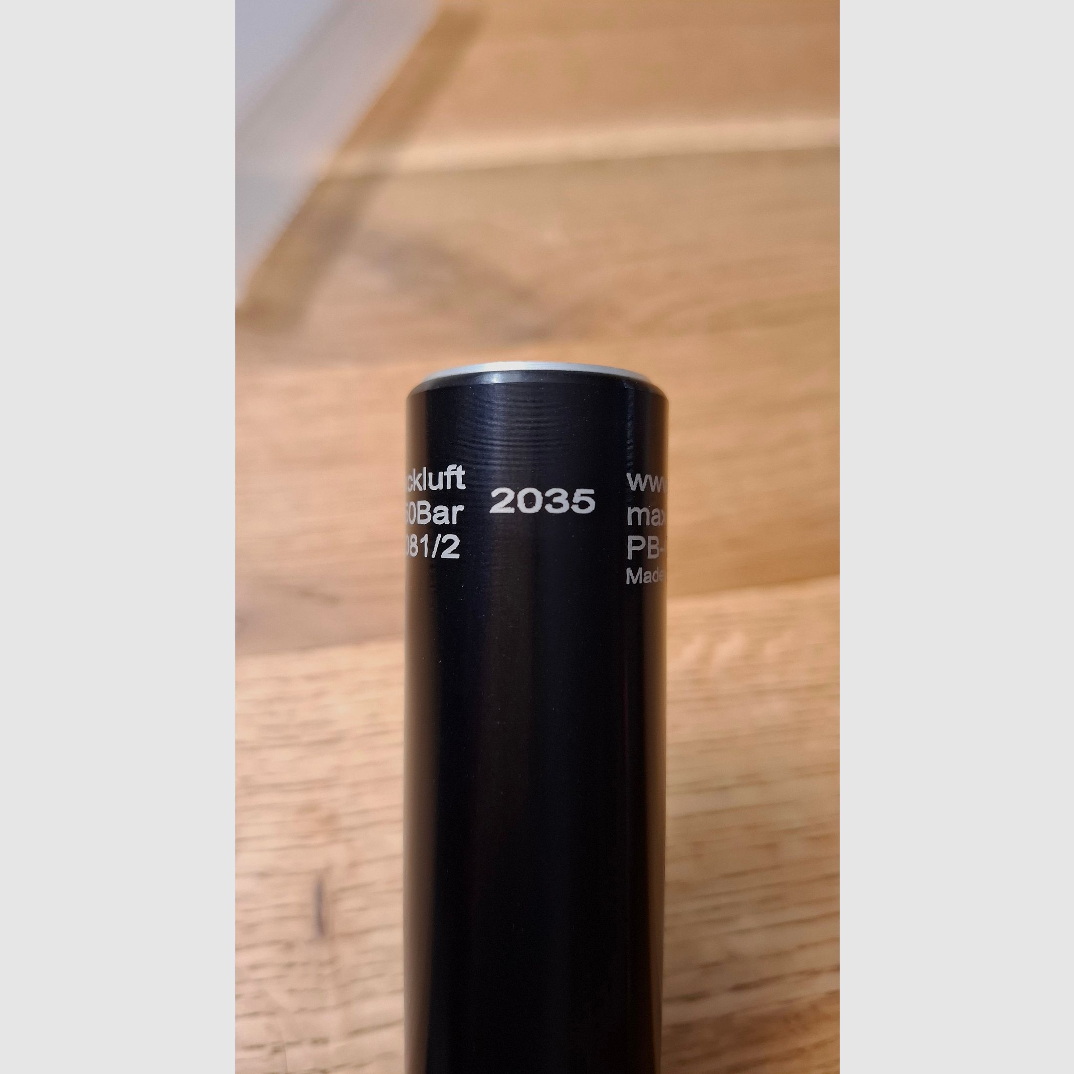 Prelutec compressed air cartridge for air pistol – new & unused - Anschütz