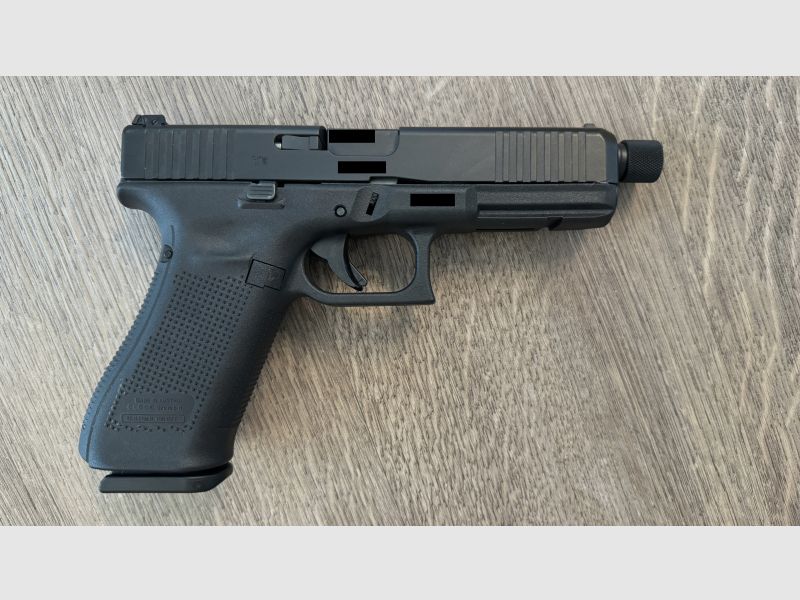 Glock 17 Gen5 mit Gewindelauf 13,5x1 links