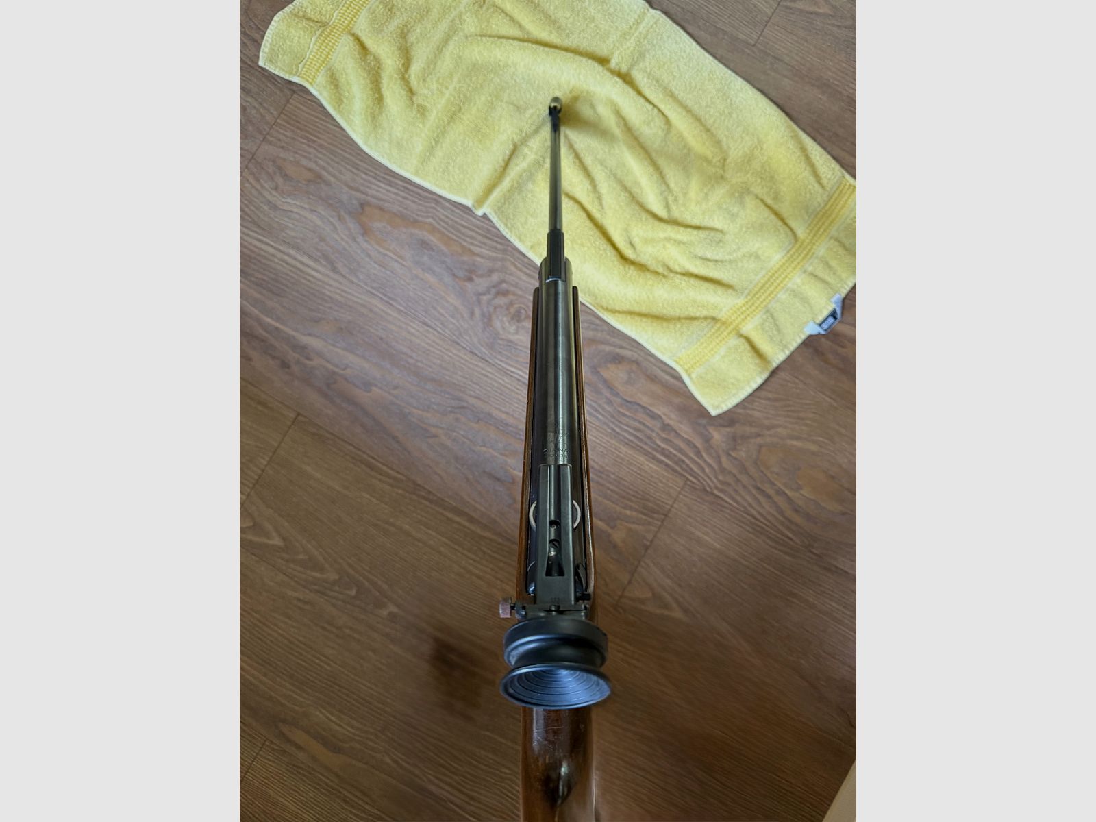 Karabinek pneumatyczny Modell Diana 354 z diopterem