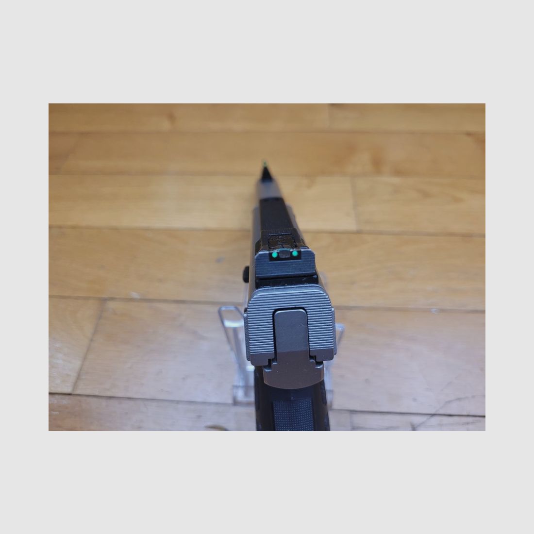 Nieuw – SW22 Victory pistool – kaliber 22LR – bull barrel in 5 ¼ – volledig van roestvrij staal – fiber optic richtmiddelen – 2 magazijnen – picatinny mogelijk – even mooi als precies, afbeelding 16 van 17
