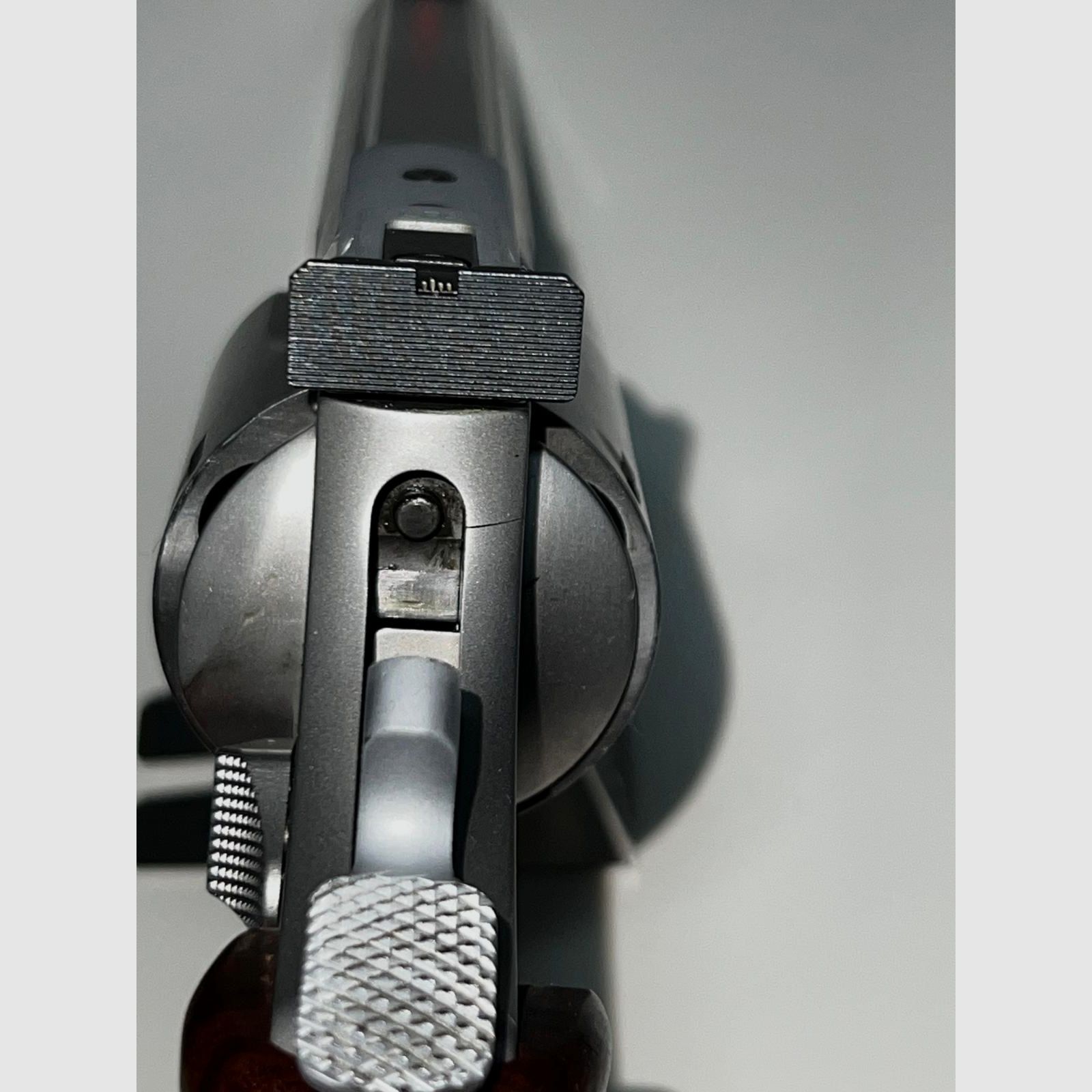 Smith & Wesson 629-5 Performance Center .44 Magnum – Sammlerstück mit Power und Stil