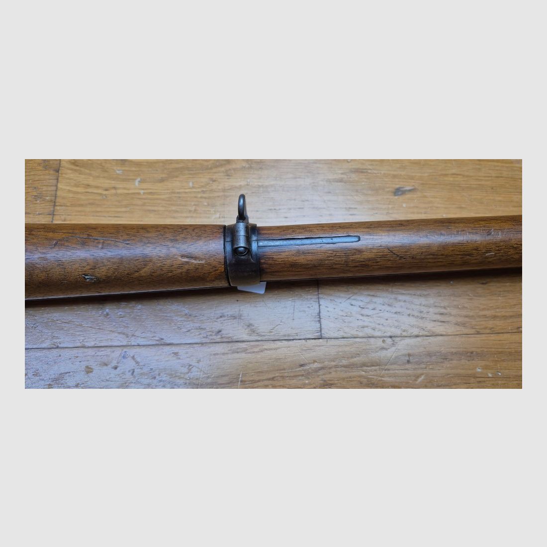Zeldzame Zwitserse geweer 05/11 – Gebaseerd op het cavaleriegeweer 1905 systeem 1889 Schmidt Rubin, aangepast in 1911 – GP11 munitie in 7,5 x 55 Zwitsers – Goede hout, maar met reparaties – Onberispelijke mechanica en zeer mooie loop – Uitstekend klein geweer in cat. D – BE/BE+, afbeelding 18 van 45