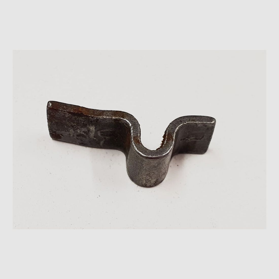 Gewehr 43 / Karabiner 43 ( G43 / K43 ) [72] Scharnier zu Putzzeugklappe für Gewehr 43 / Karabiner 43 ( G43 / K43 ) original Ersatzteil, Bild 3 von 6