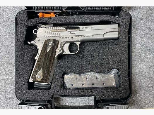 SIG Sauer 1911 Target .45Auto