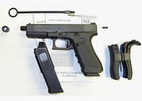 Glock 17 Gen 4 mit Gewindelauf M13,5 links