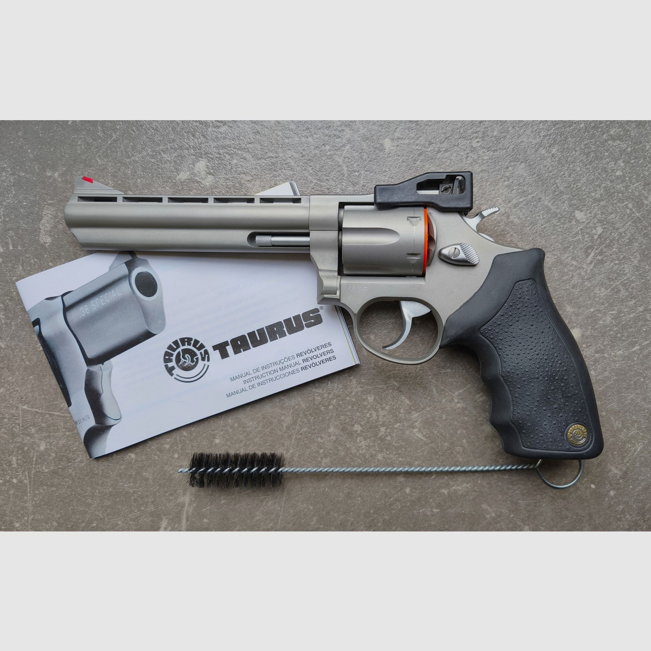 Taurus 689 6” STS – .357 Mag – SA/DA Revolver