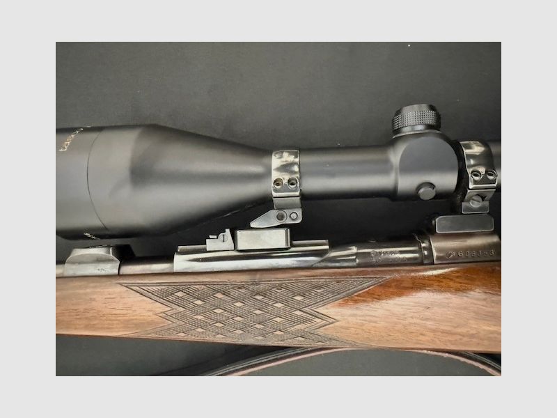 Mauser 66 rifle de caza, rifle de repetición de cerrojo de acción recta, rifle de caza calibre 30-06 en muy buen estado, incl. Tasco Titan 4-12x56 con punto de luz.