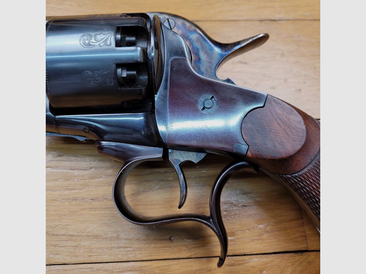 Barok en indrukwekkende LeMat Cavalerie-revolver – Zeldzame productie van Pietta uit 1988 – 9-schots cilinder in kaliber .44 en één centraal voor hagel – Het meest buitengewone wapen van de Burgeroorlog – Originele koffer – Prachtige blauwverkleuring – Perfecte mechanica en esthetiek – TBE++, afbeelding 8 van 30