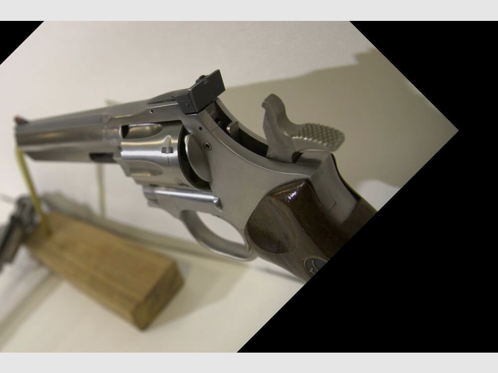 Dan Wesson FB 715 .357Mag