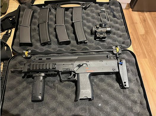 VFC MP7A1 GBBR met diverse accessoires