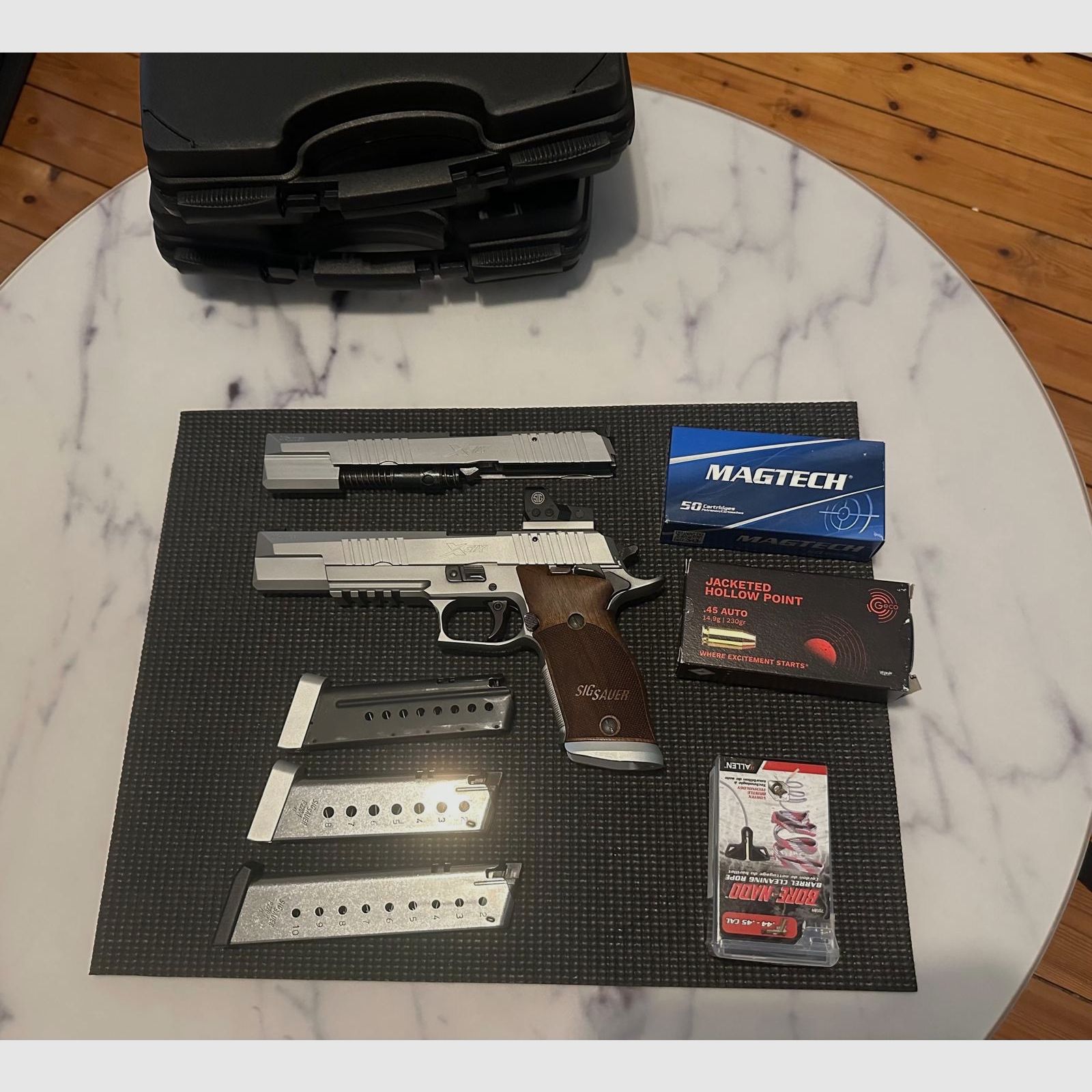Sig Sauer  X-Six 45 Acp und WS 9mm