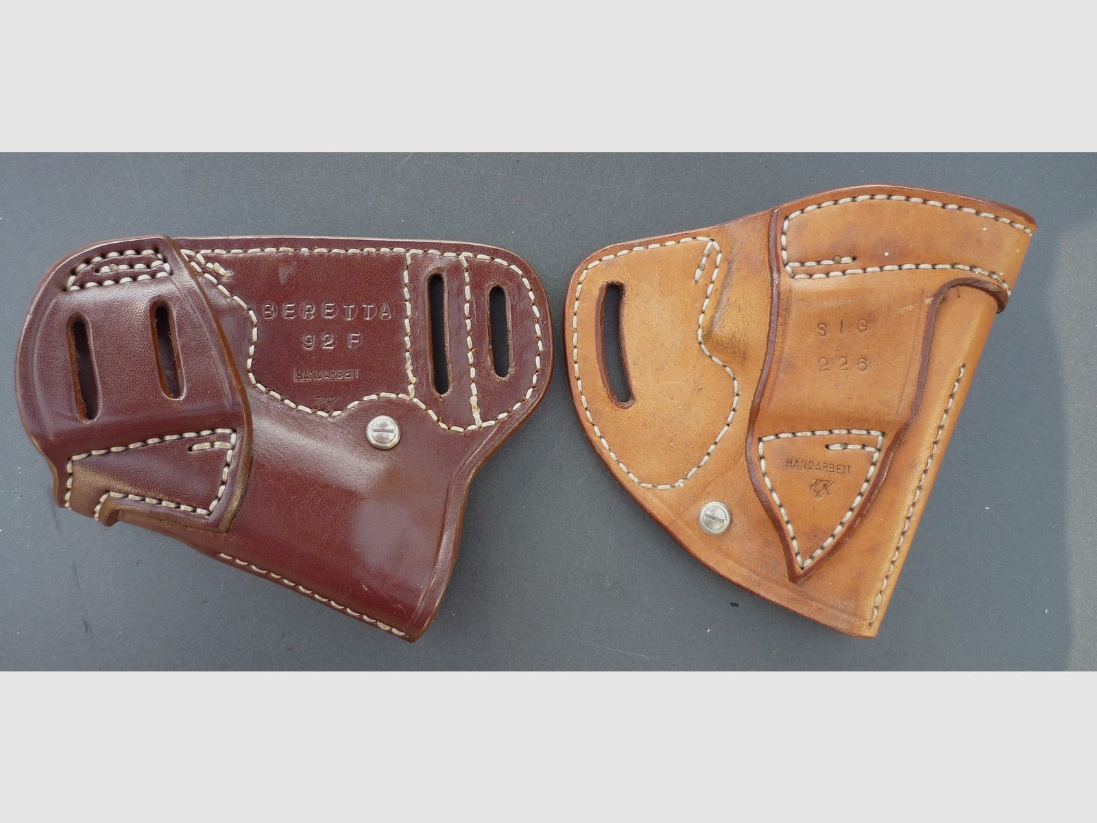 HKDesign Holster Art. Nr. 035 "Secret Service" Holster für Beretta 92 F ( Back up ) und SIG 226  mit eingenähten Lederkornschienen