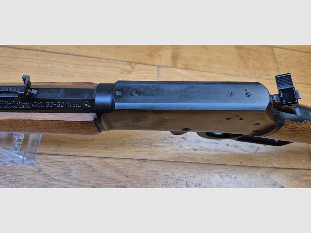 Rarissime Unterhebelrepetierer Marlin 336 Modell » Octagon » – Kal. .30-30 – Seltenes Stempel « JM » – Hochwertige Marlin-Waffen vor der Insolvenz! – Hervorragende Verarbeitung von 1972 mit schwerem oktogonalem Lauf – Nur 2.414 Exemplare! – Traumhafte Anpassungen – Absoluter Sammlerstück! Ausgezeichneter Zustand! – TBE++, Bild 26 von 40